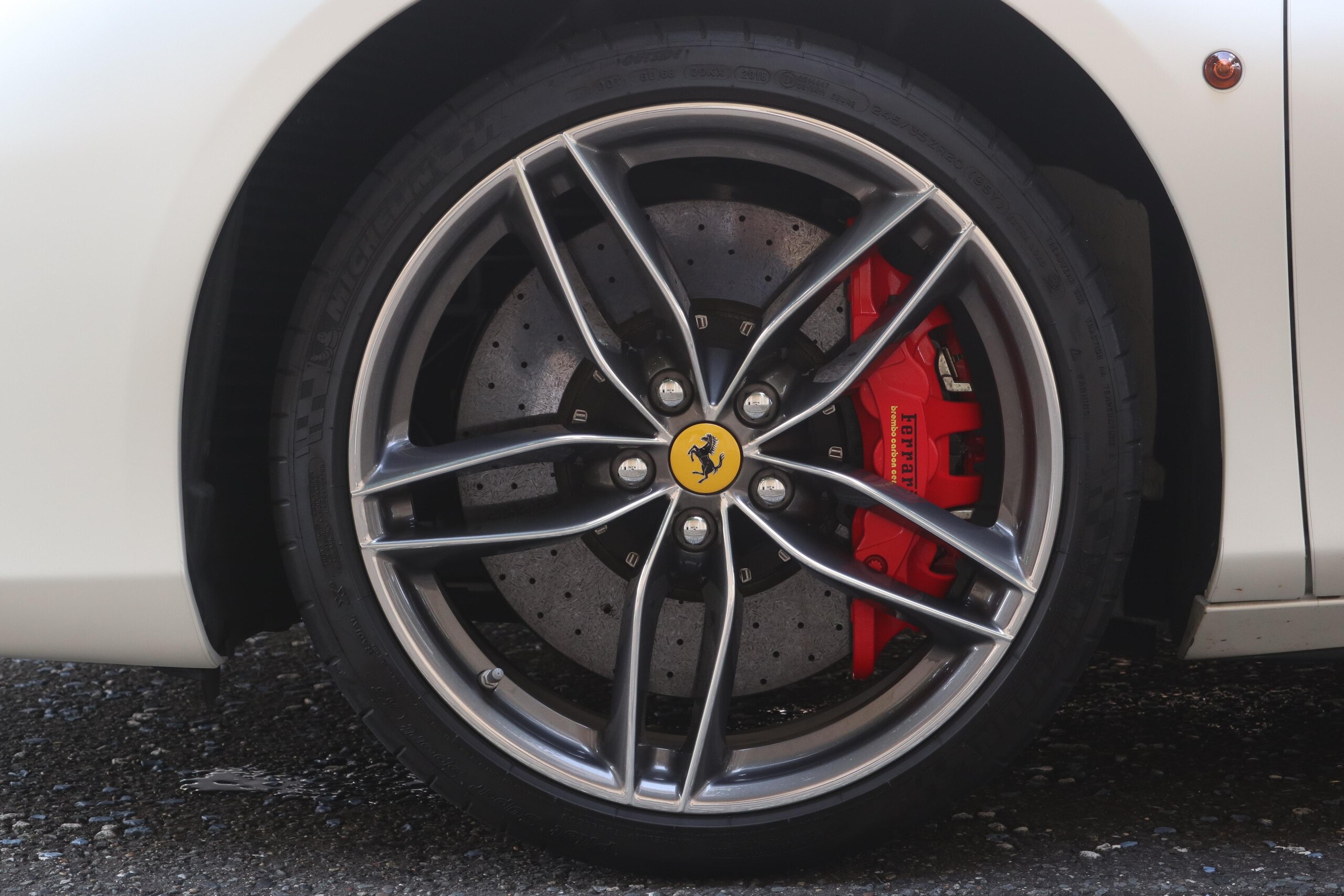 2018 Ferrari 488 Spider — Photo 57 / 67