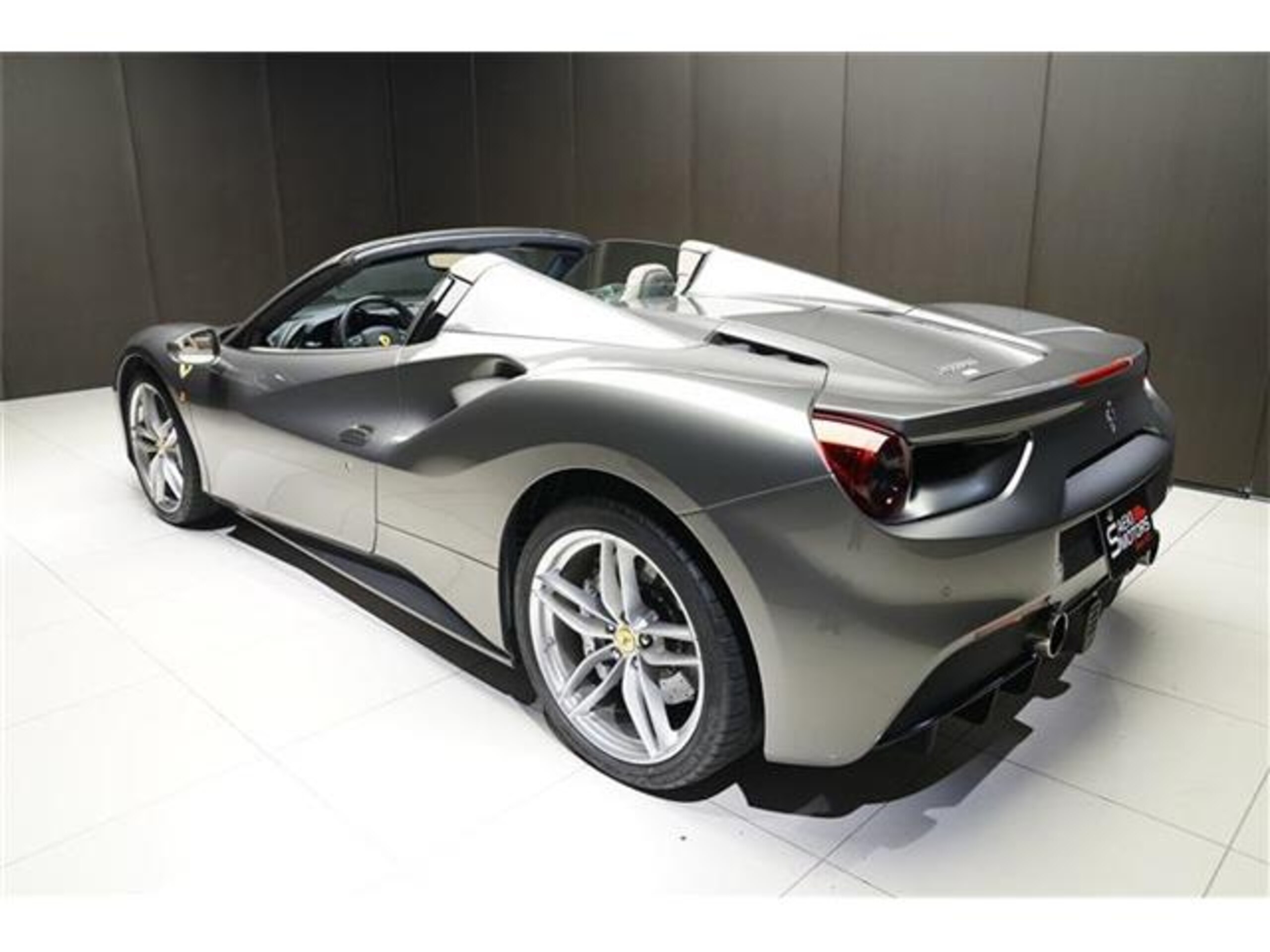 2018 Ferrari 488 Spider — Photo 9 / 25