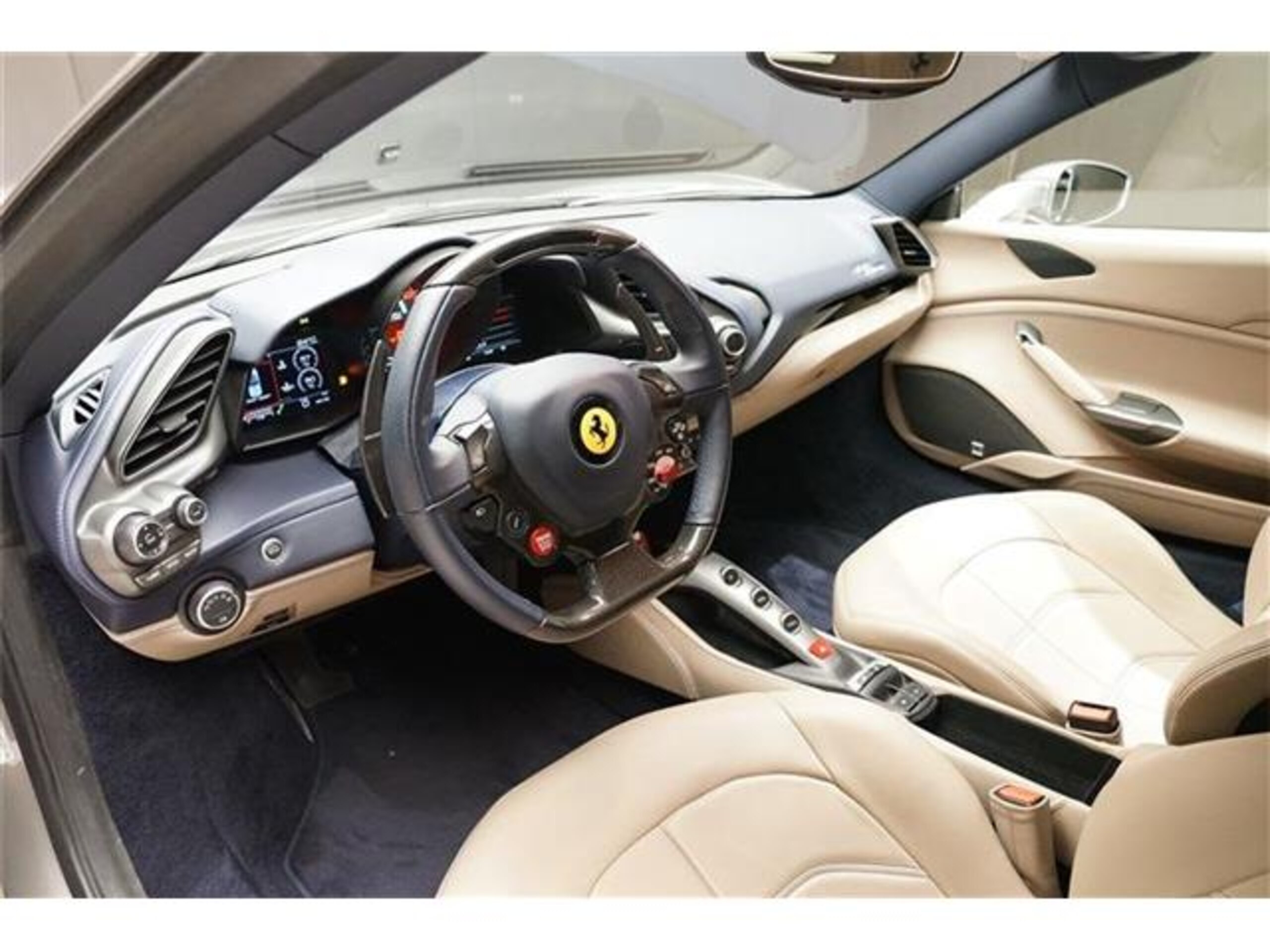 2018 Ferrari 488 Spider — Photo 11 / 25