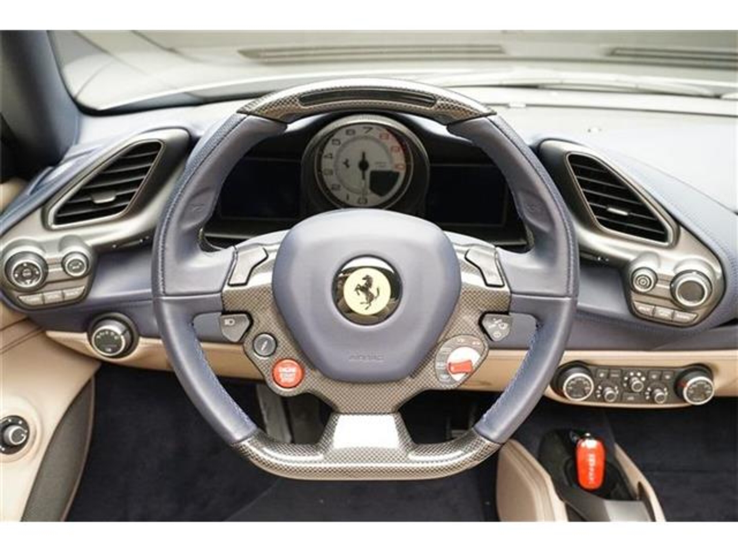 2018 Ferrari 488 Spider — Photo 13 / 25