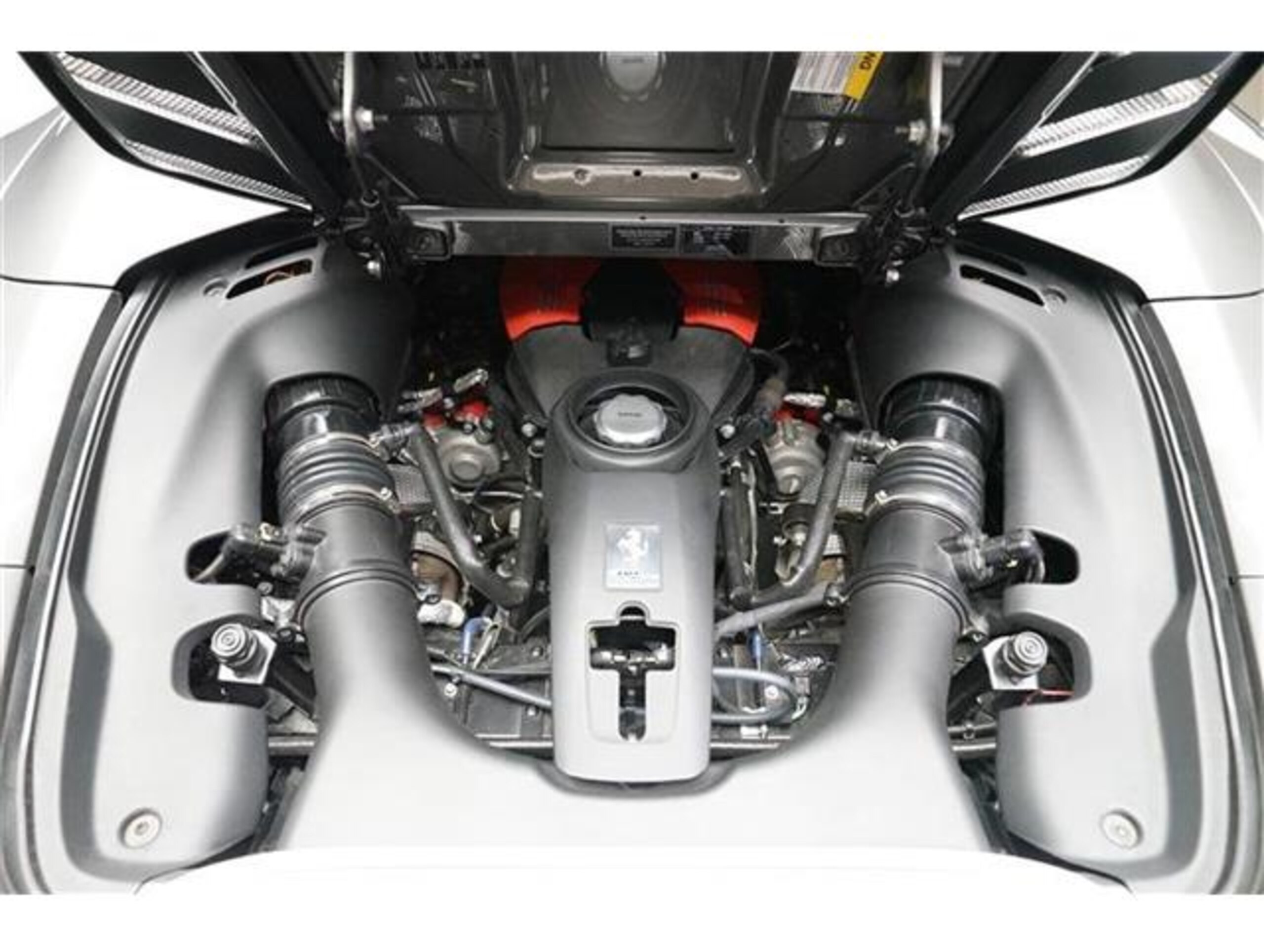 2018 Ferrari 488 Spider — Photo 23 / 25