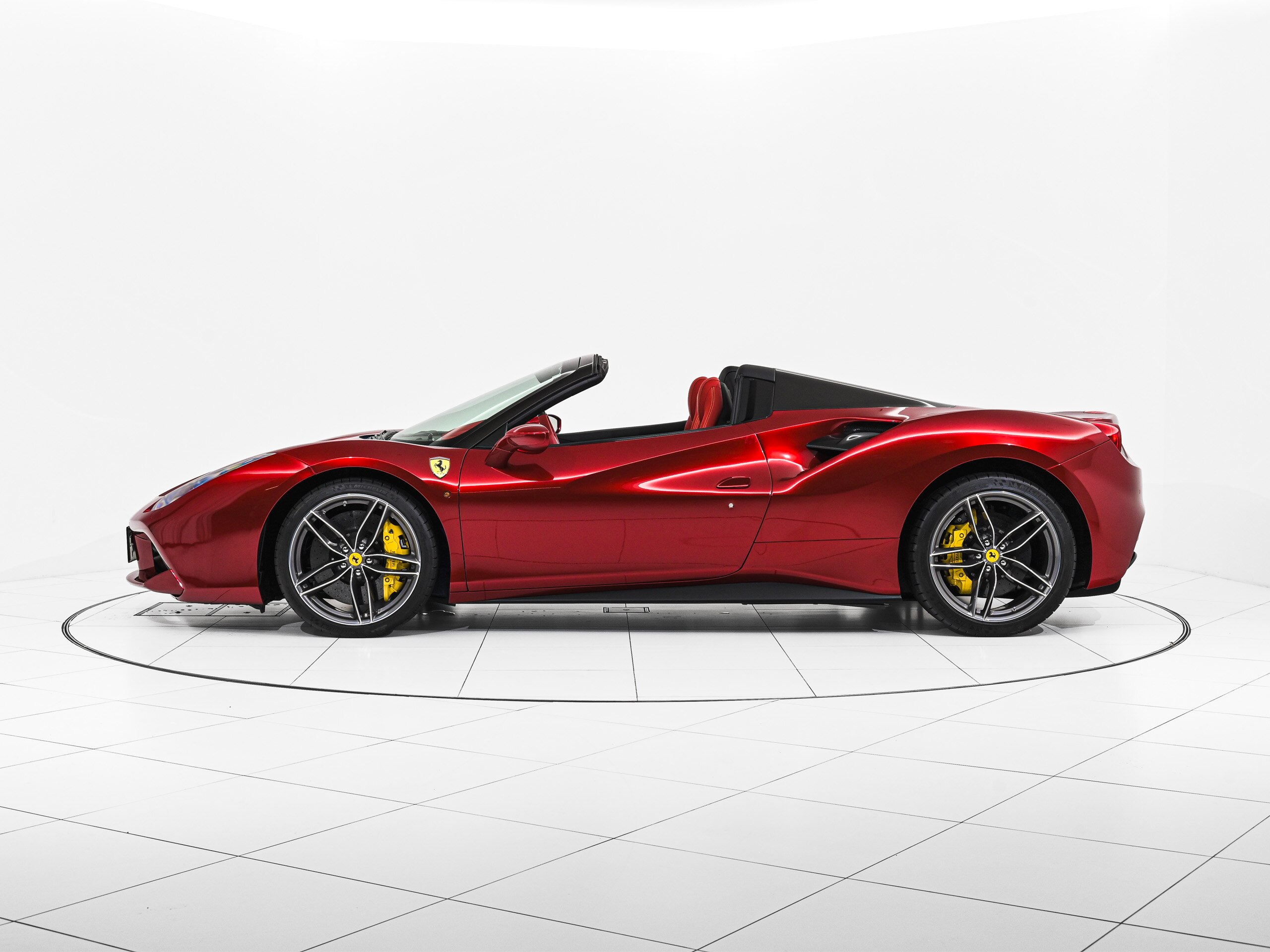 2018 Ferrari 488 Spider — Photo 6 / 29