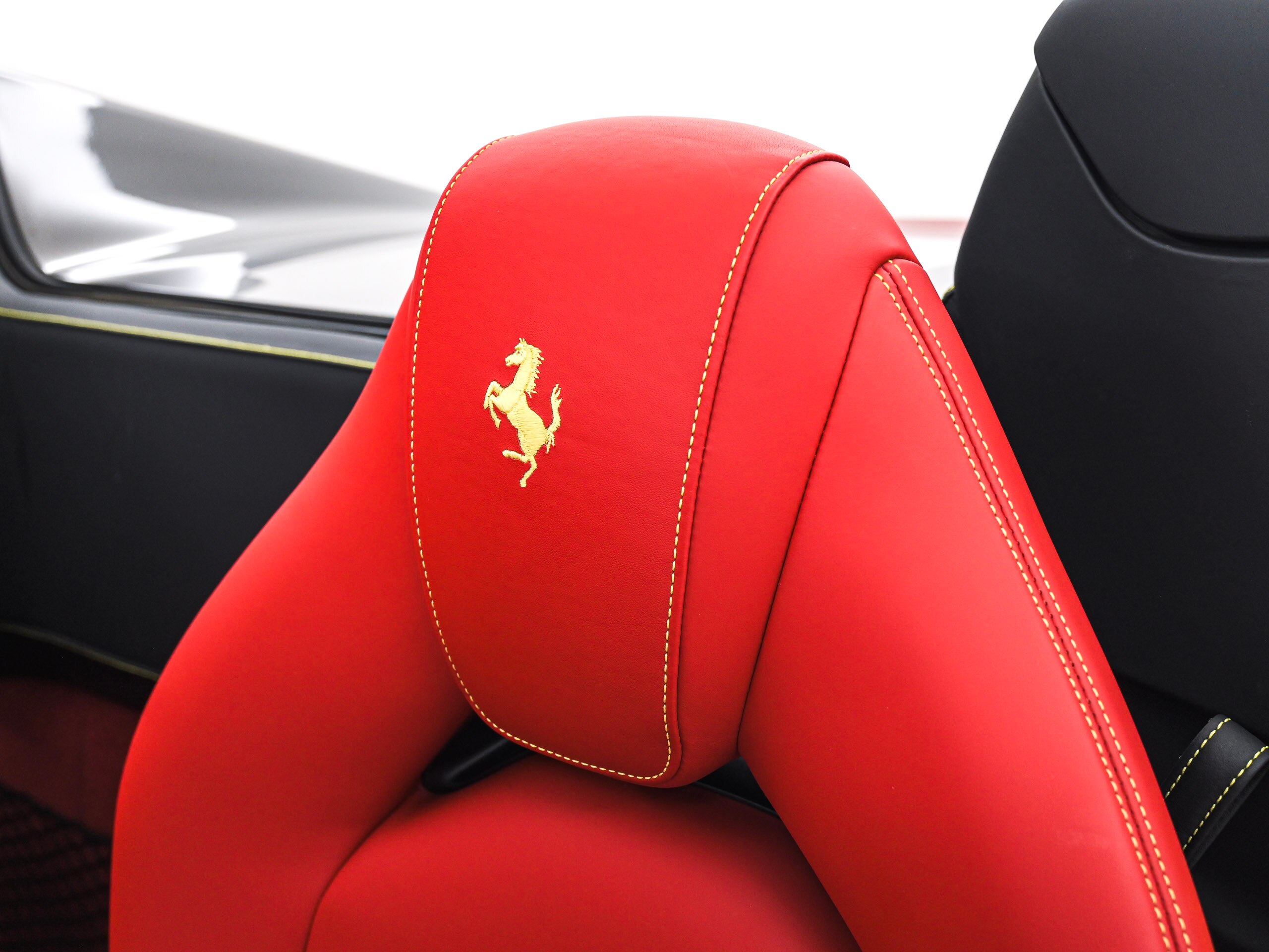 2018 Ferrari 488 Spider — Photo 16 / 29