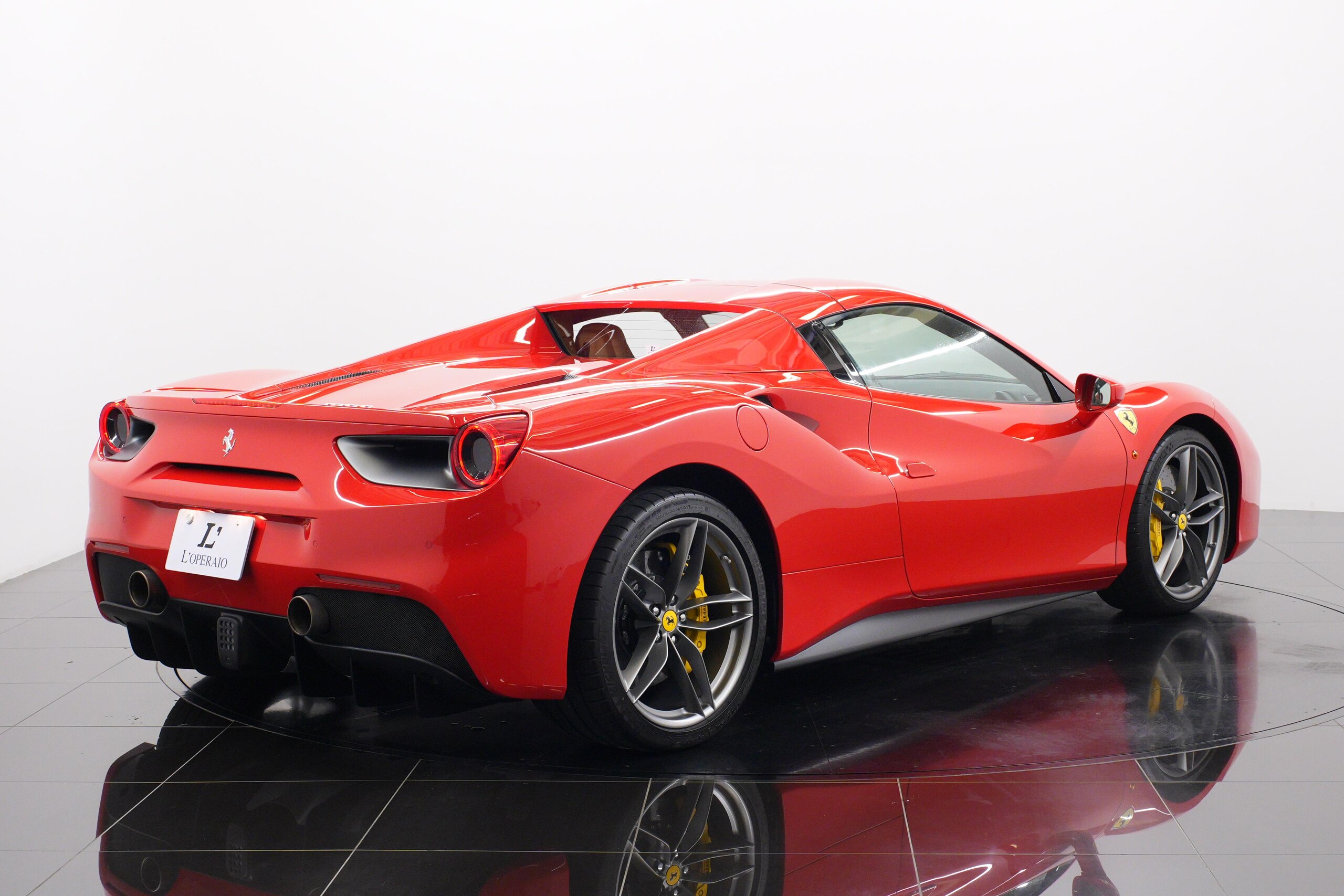 2018 Ferrari 488 Spider — Photo 25 / 52