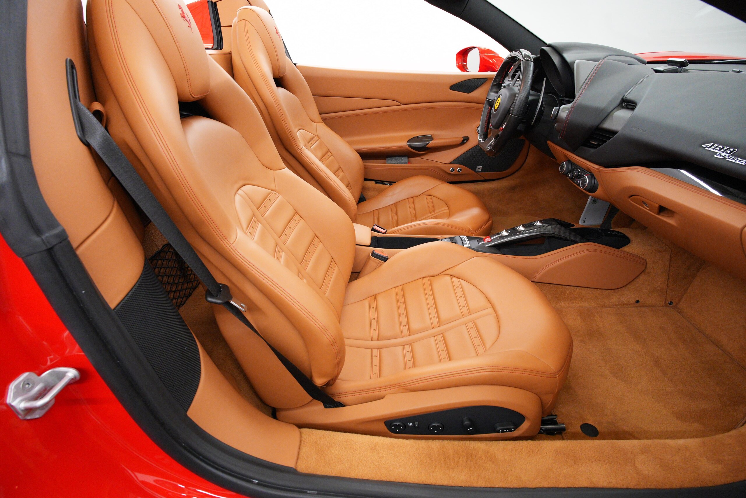 2018 Ferrari 488 Spider — Photo 38 / 52