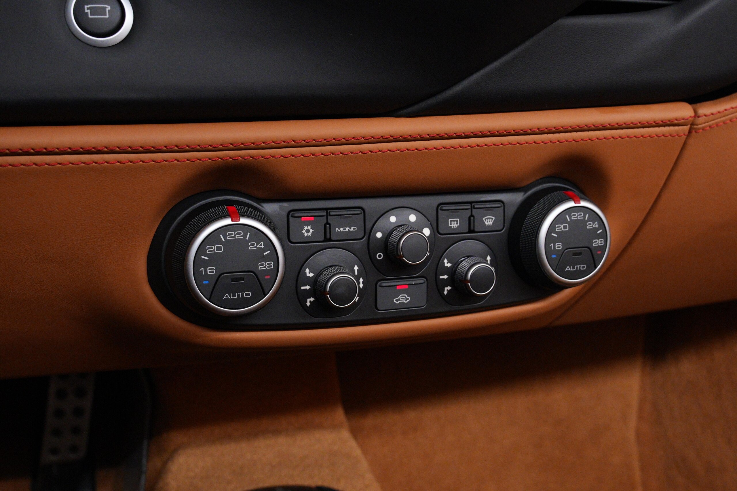 2018 Ferrari 488 Spider — Photo 49 / 52