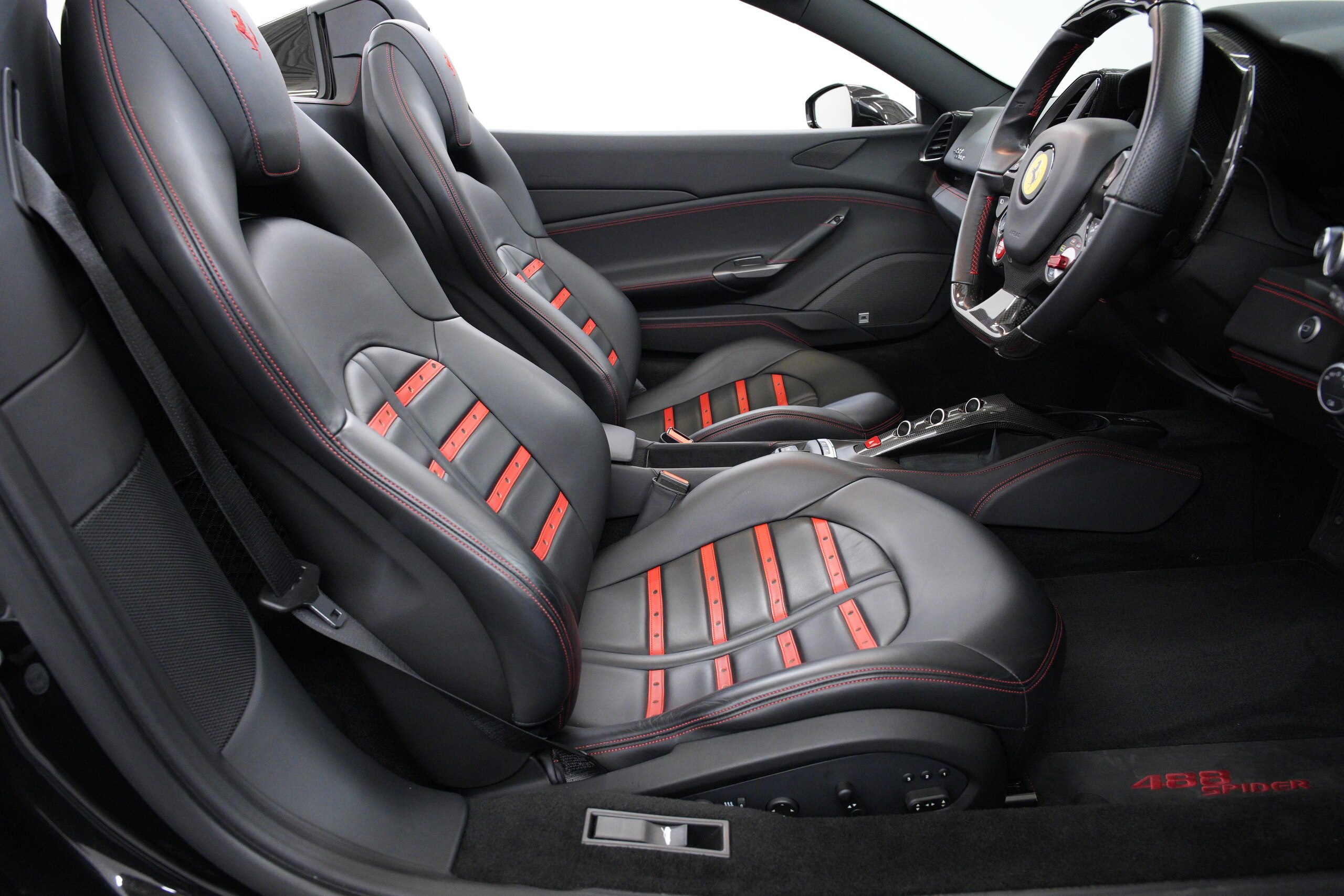 2018 Ferrari 488 Spider — Photo 7 / 52