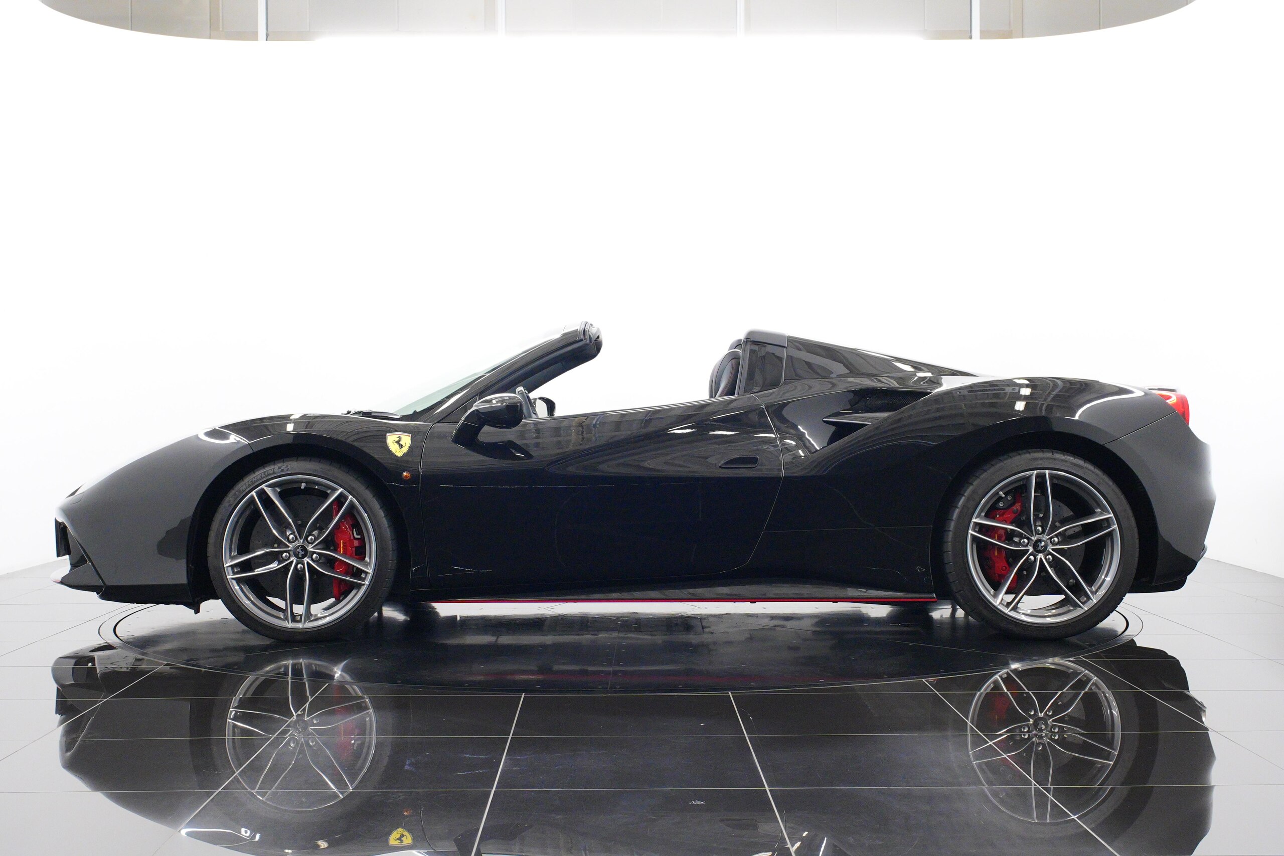 2018 Ferrari 488 Spider — Photo 20 / 52