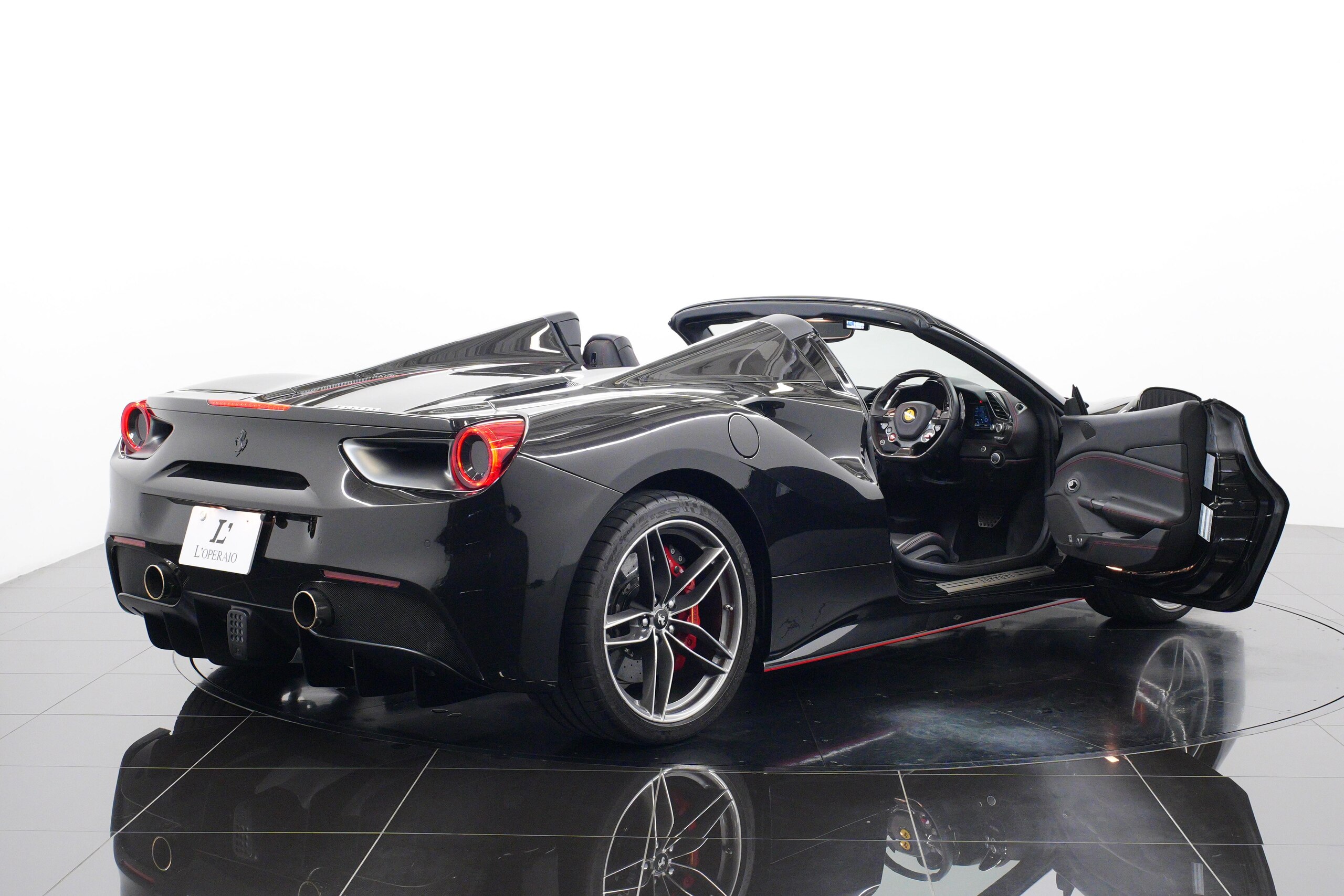 2018 Ferrari 488 Spider — Photo 24 / 52