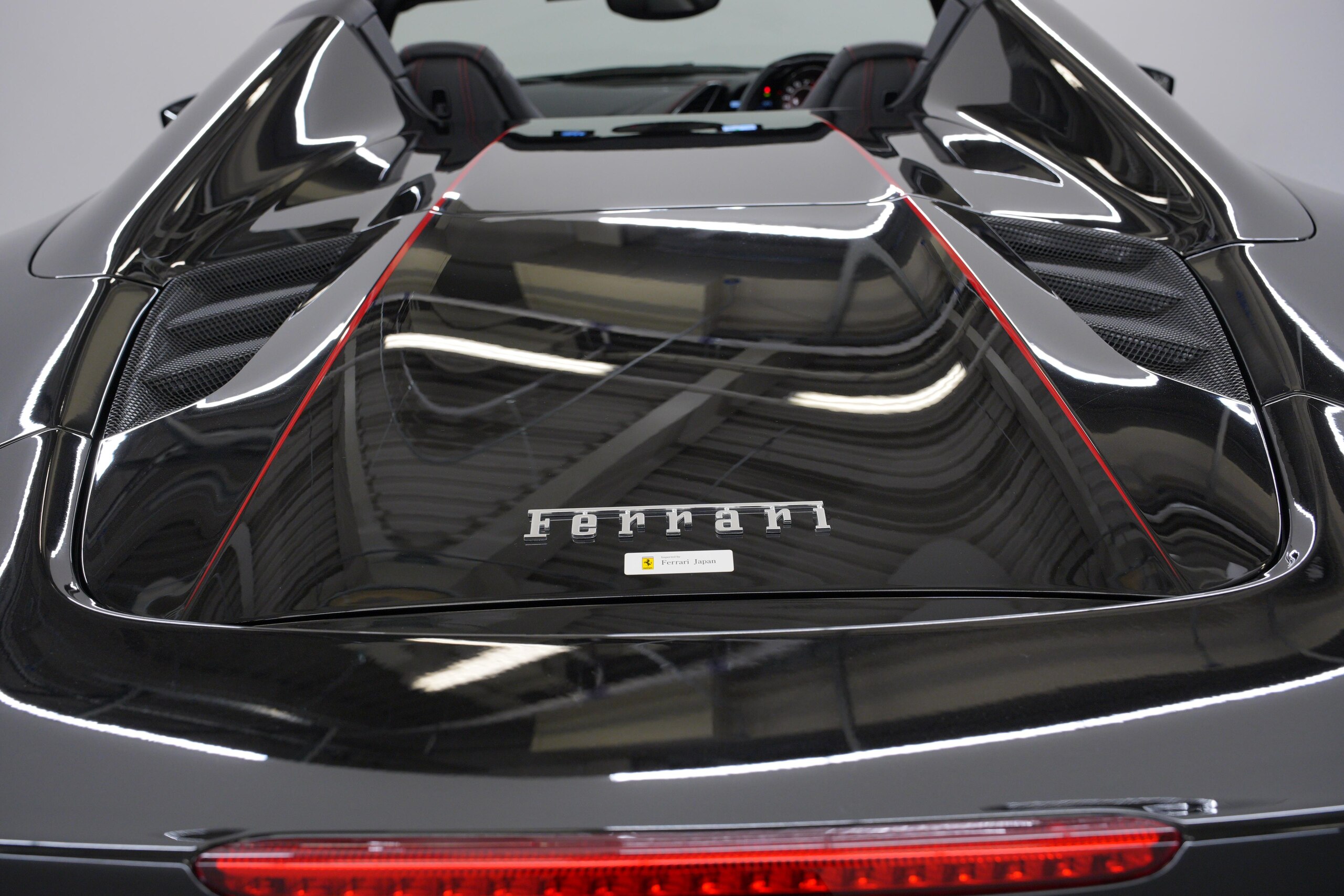2018 Ferrari 488 Spider — Photo 29 / 52