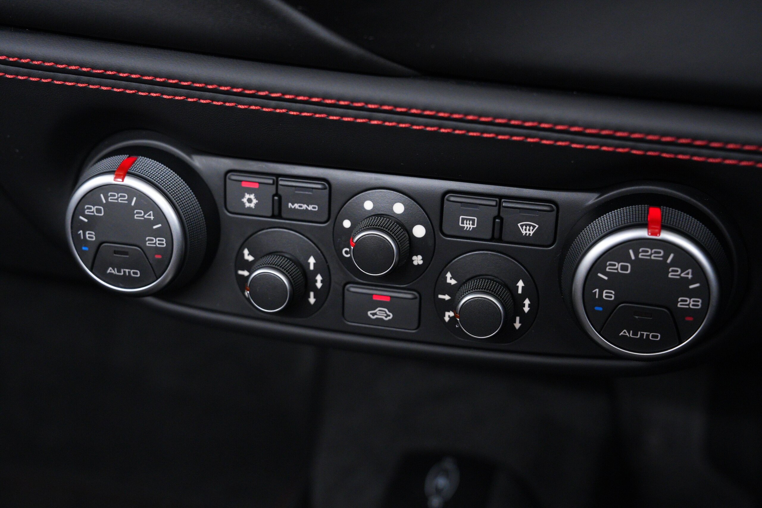 2018 Ferrari 488 Spider — Photo 42 / 52