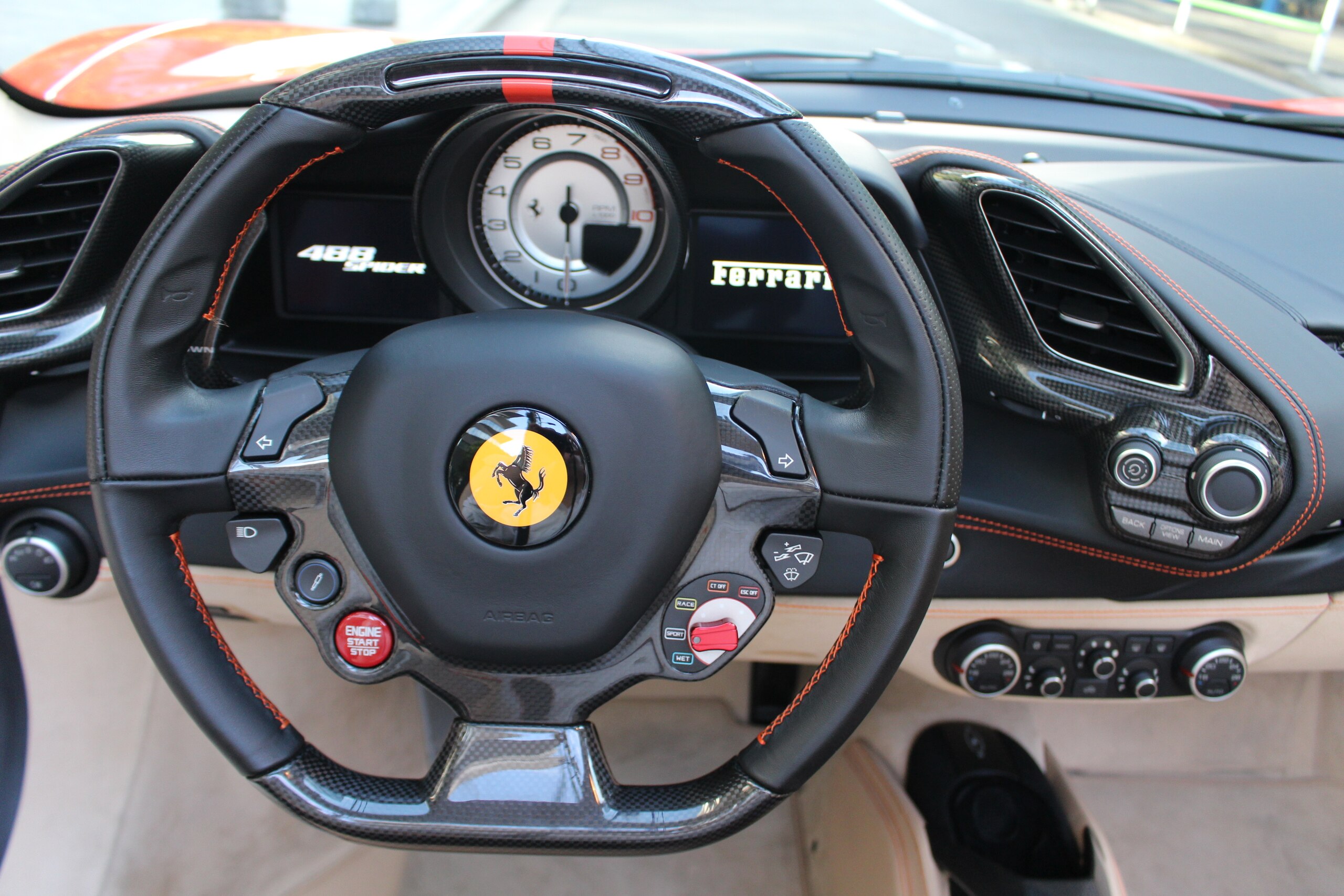 2018 Ferrari 488 Spider — Photo 6 / 20