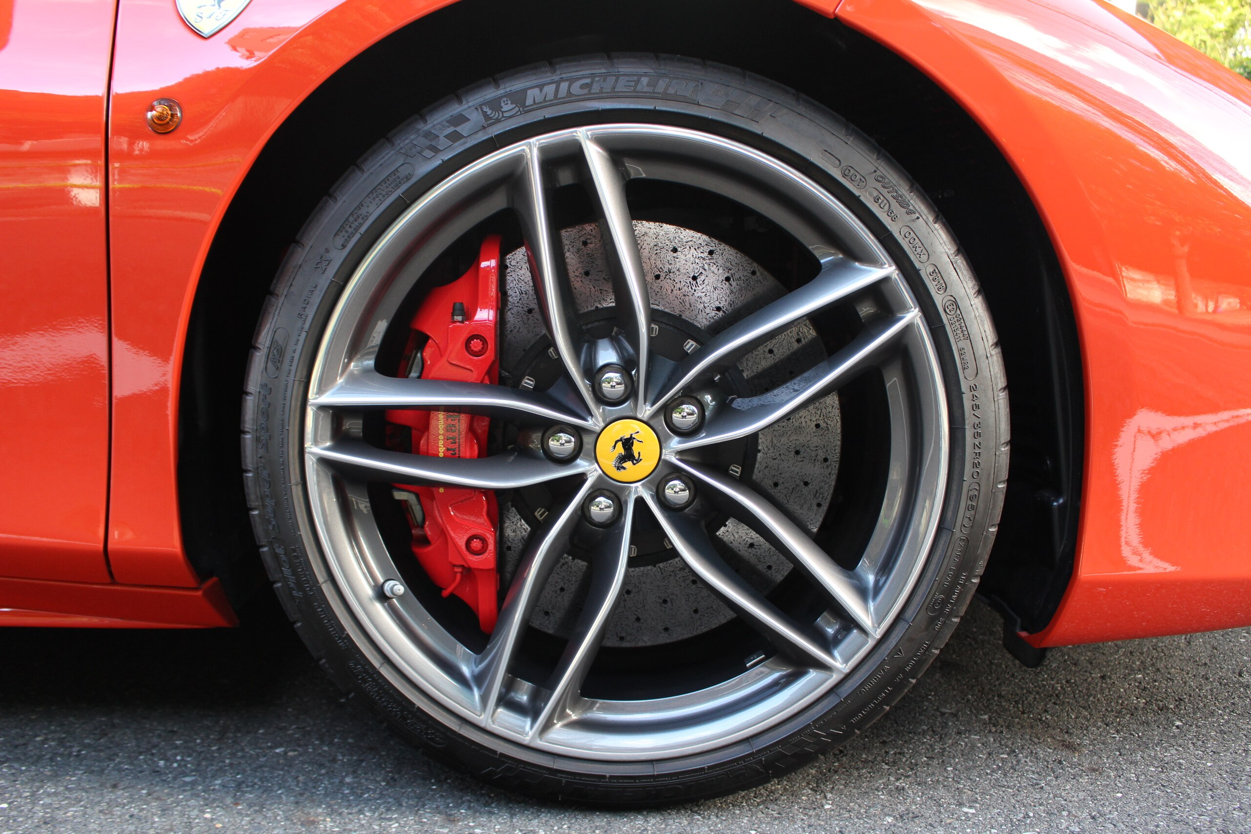 2018 Ferrari 488 Spider — Photo 19 / 20