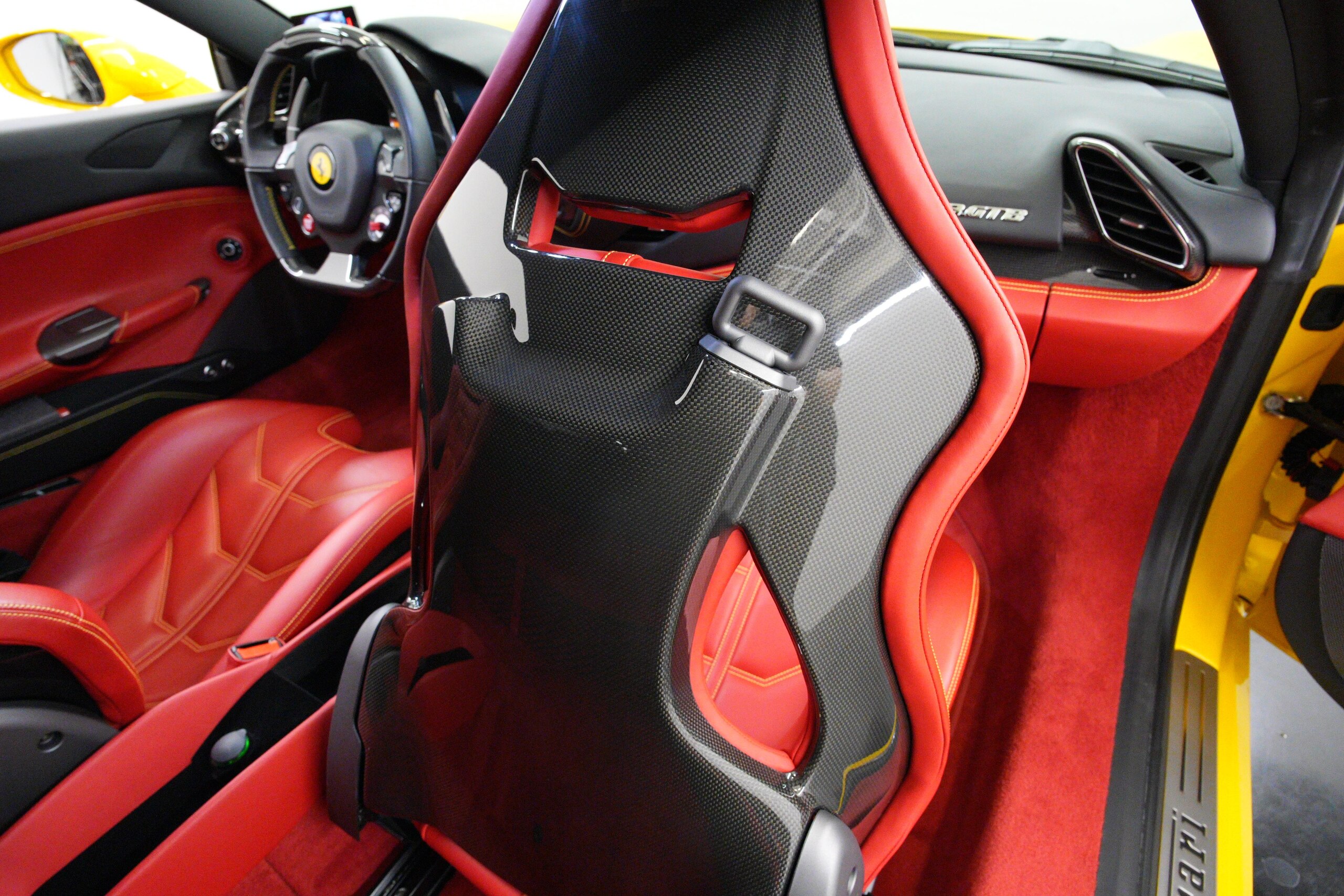 2018 Ferrari 488GTB — Photo 14 / 44