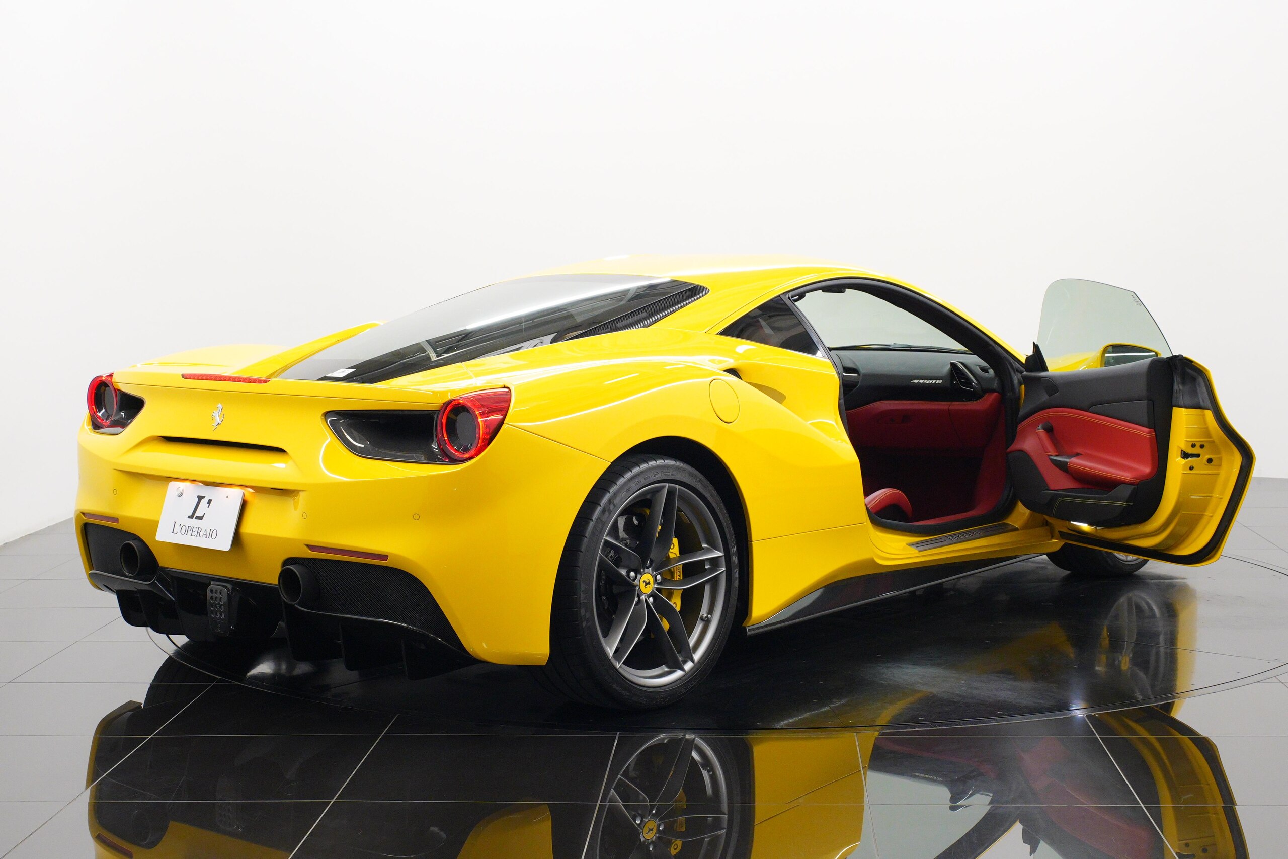 2018 Ferrari 488GTB — Photo 19 / 44