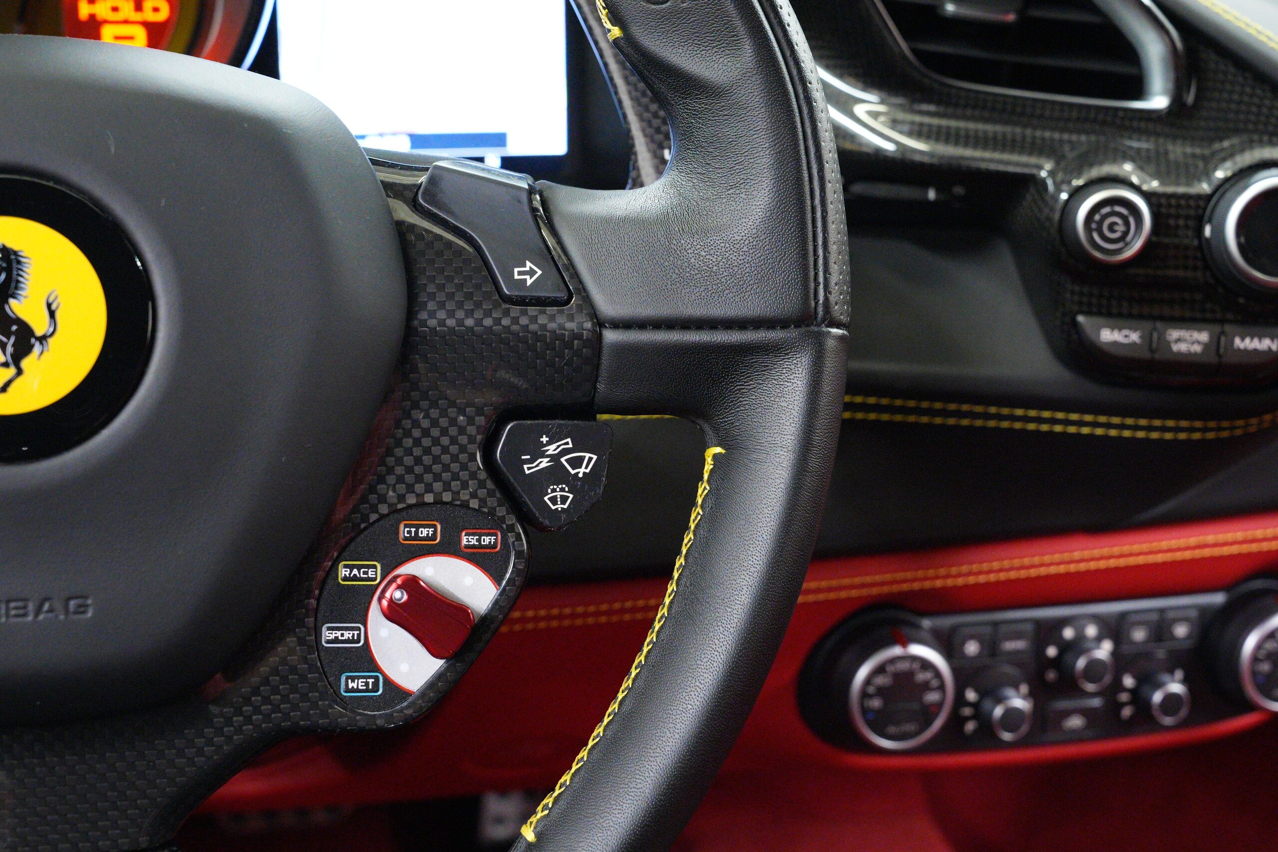2018 Ferrari 488GTB — Photo 22 / 44