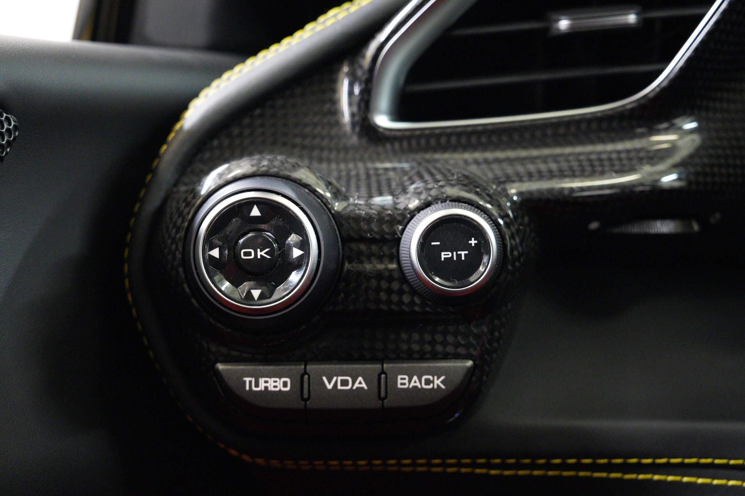 2018 Ferrari 488GTB — Photo 24 / 44