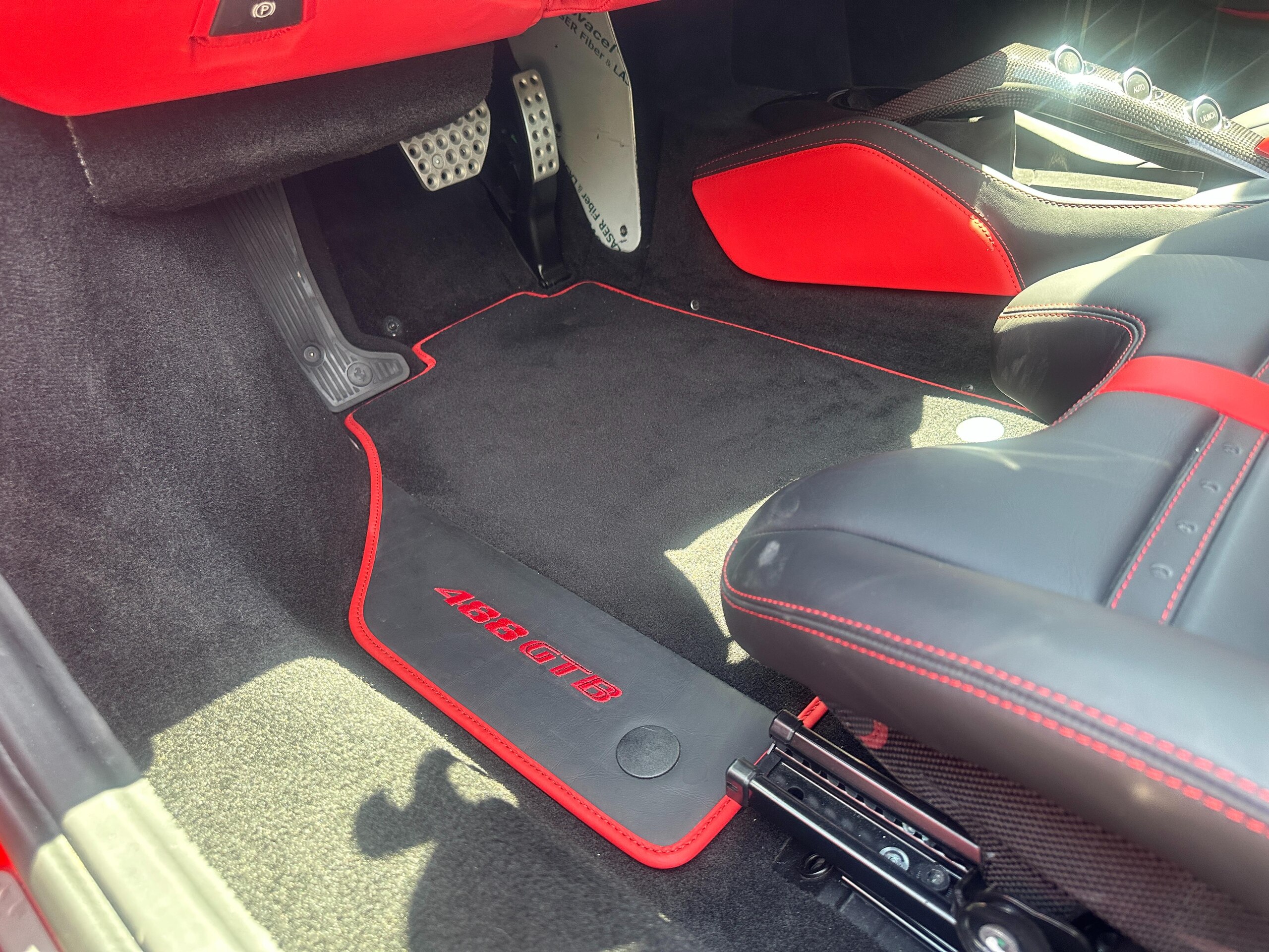 2018 Ferrari 488GTB — Photo 10 / 17