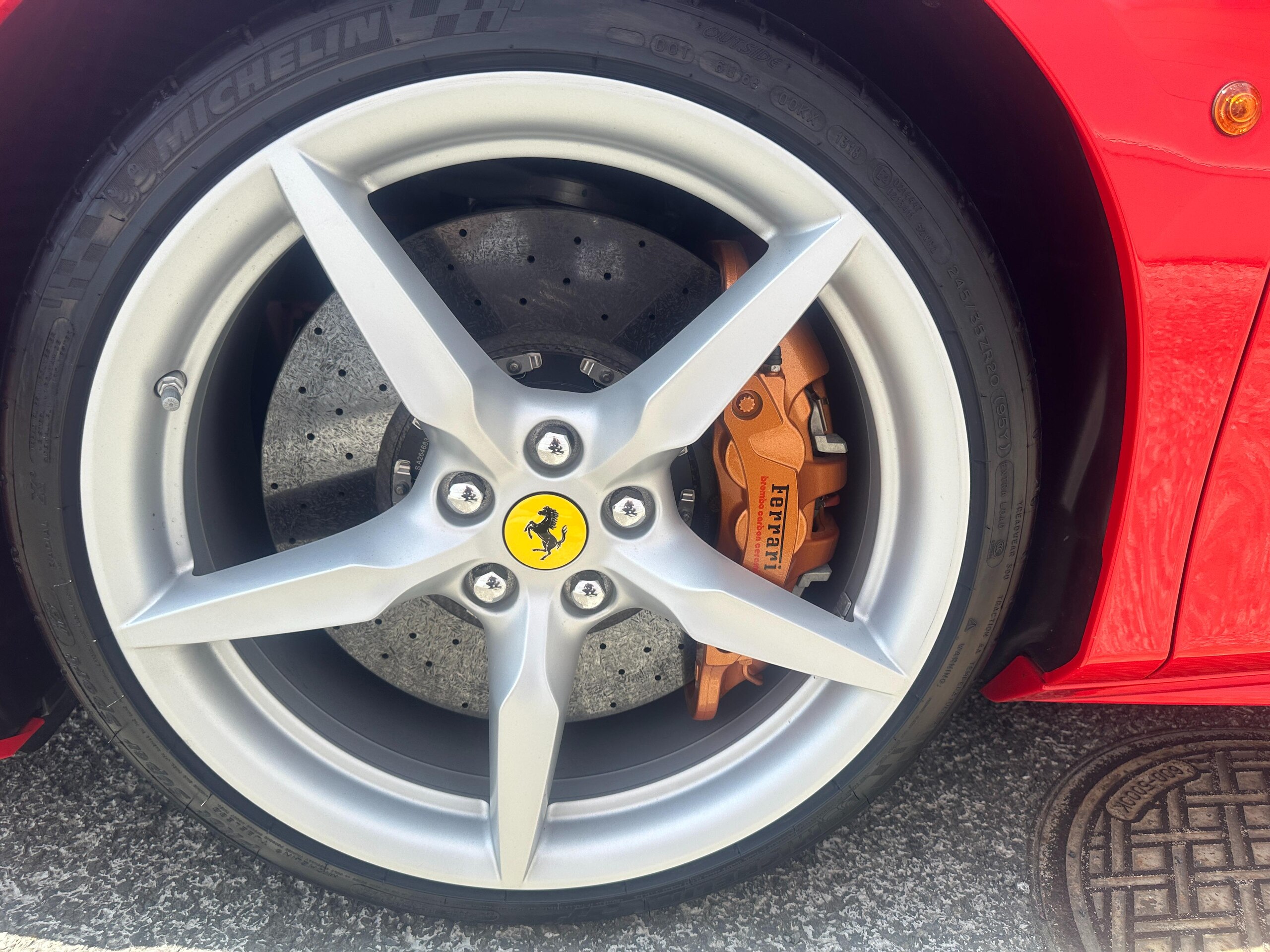 2018 Ferrari 488GTB — Photo 12 / 17