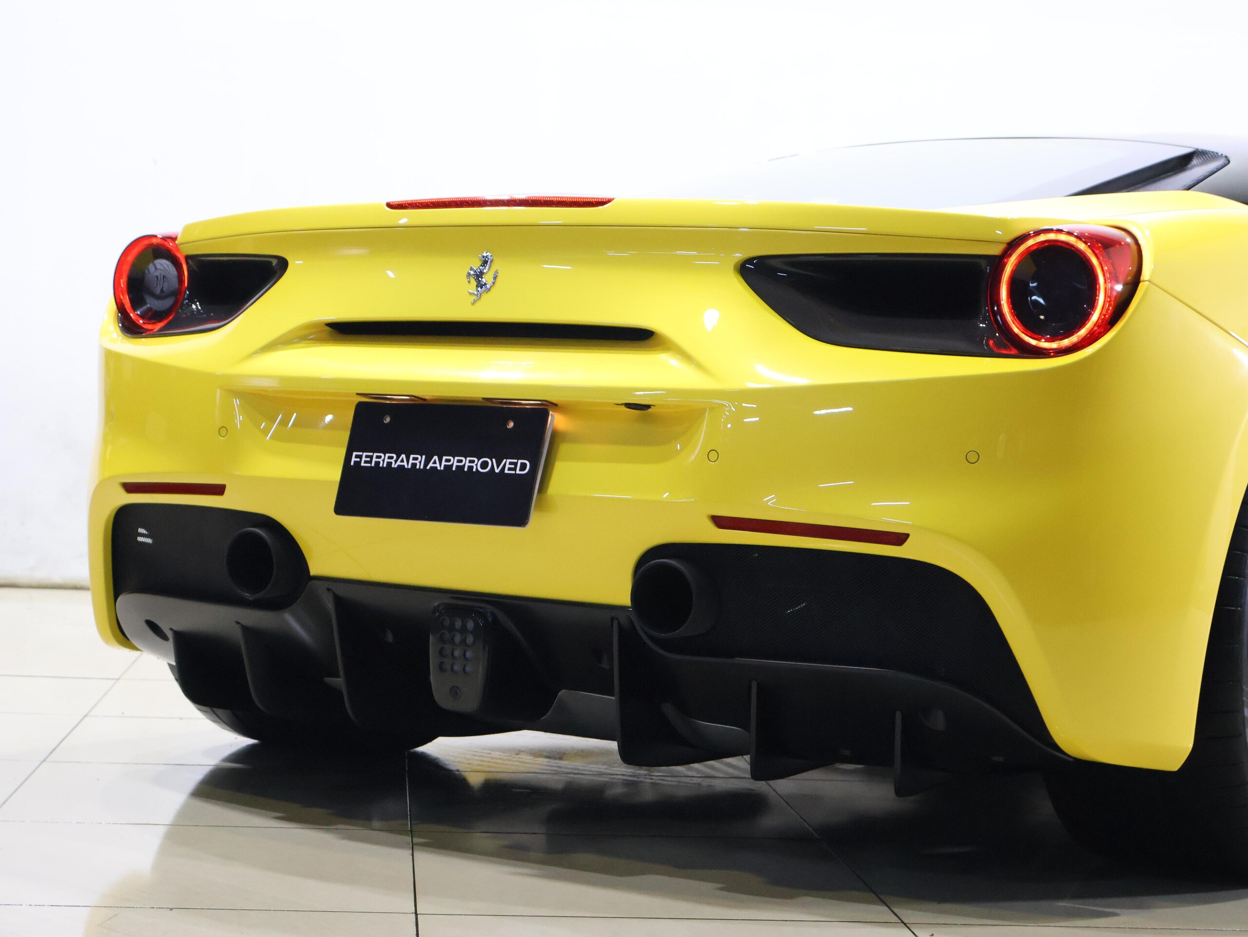 2018 Ferrari 488GTB — Photo 14 / 27