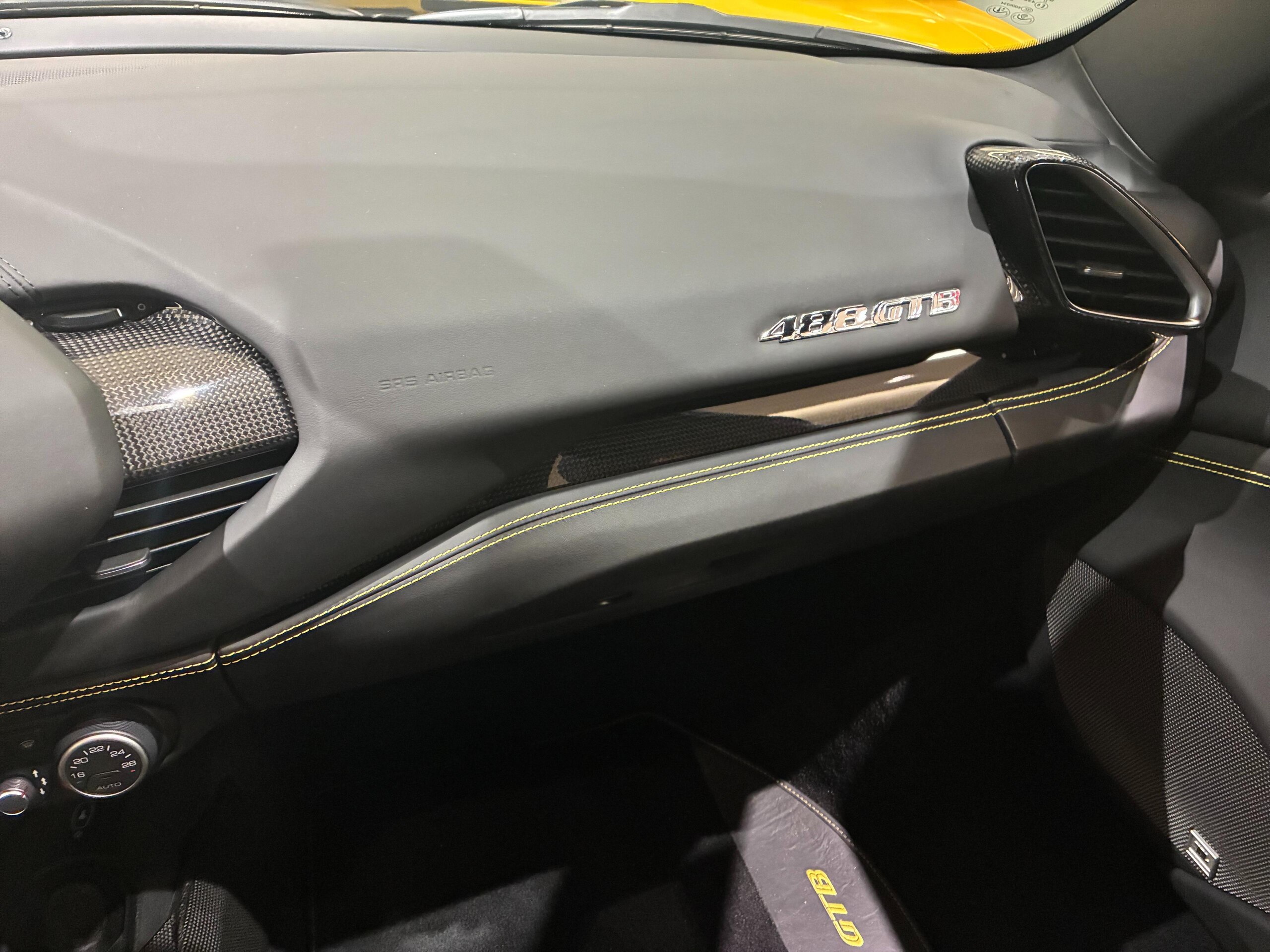 2018 Ferrari 488GTB — Photo 17 / 27