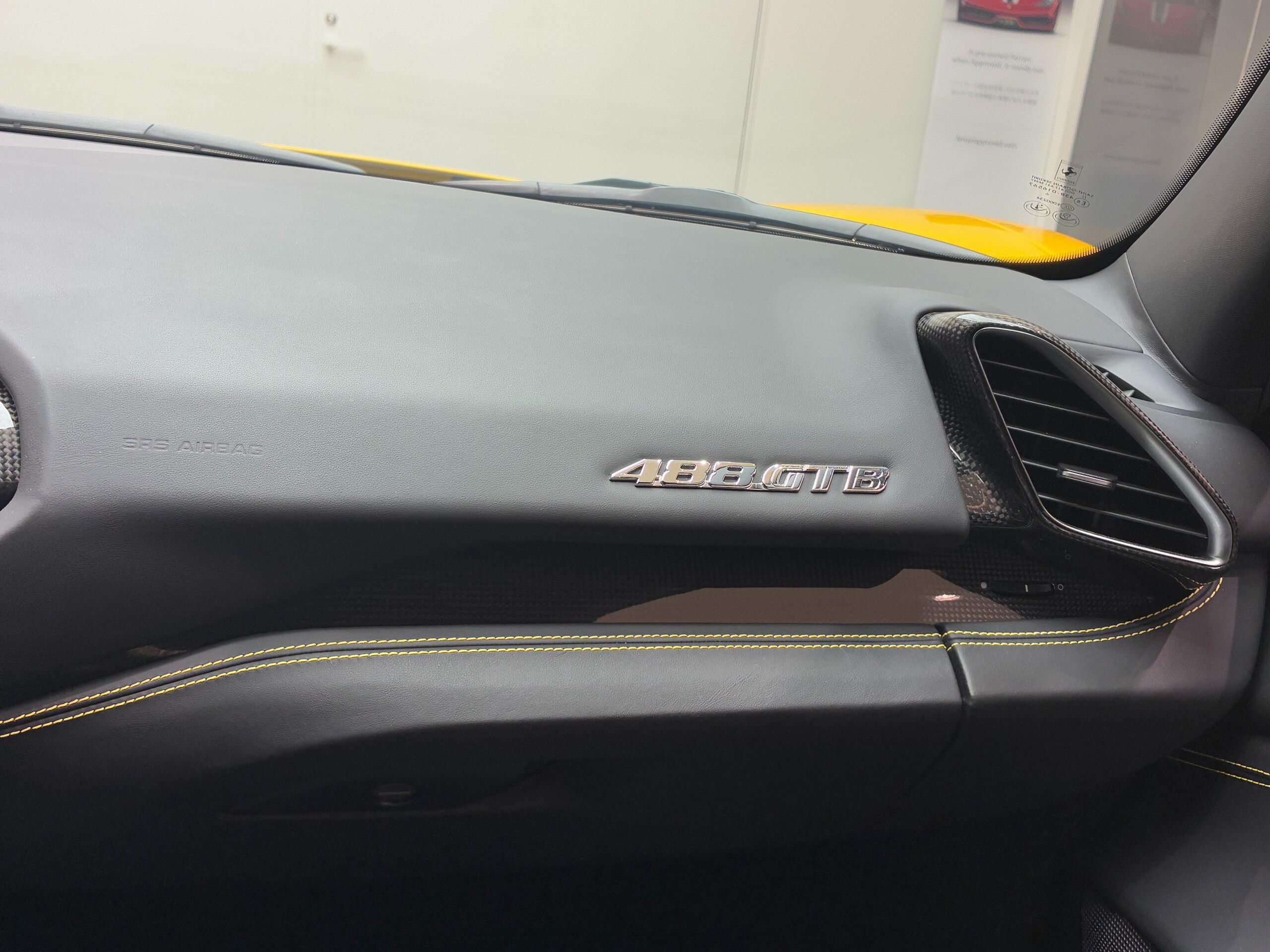 2018 Ferrari 488GTB — Photo 23 / 27