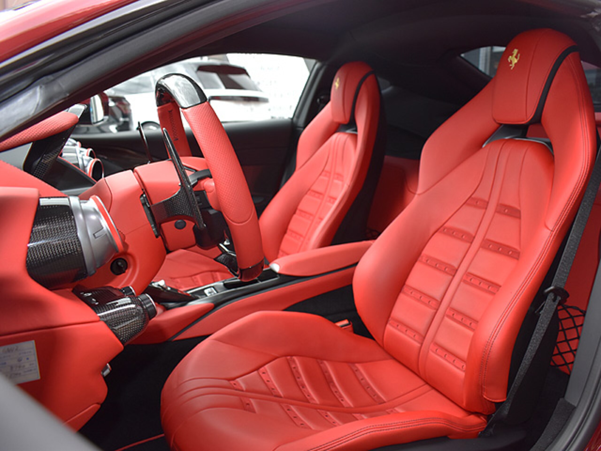 2018 Ferrari 812 Superfast — Photo 11 / 37