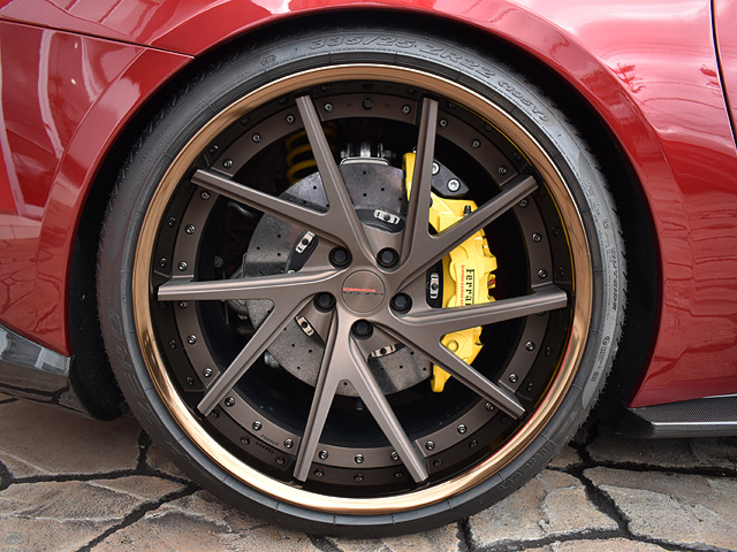 2018 Ferrari 812 Superfast — Photo 18 / 37