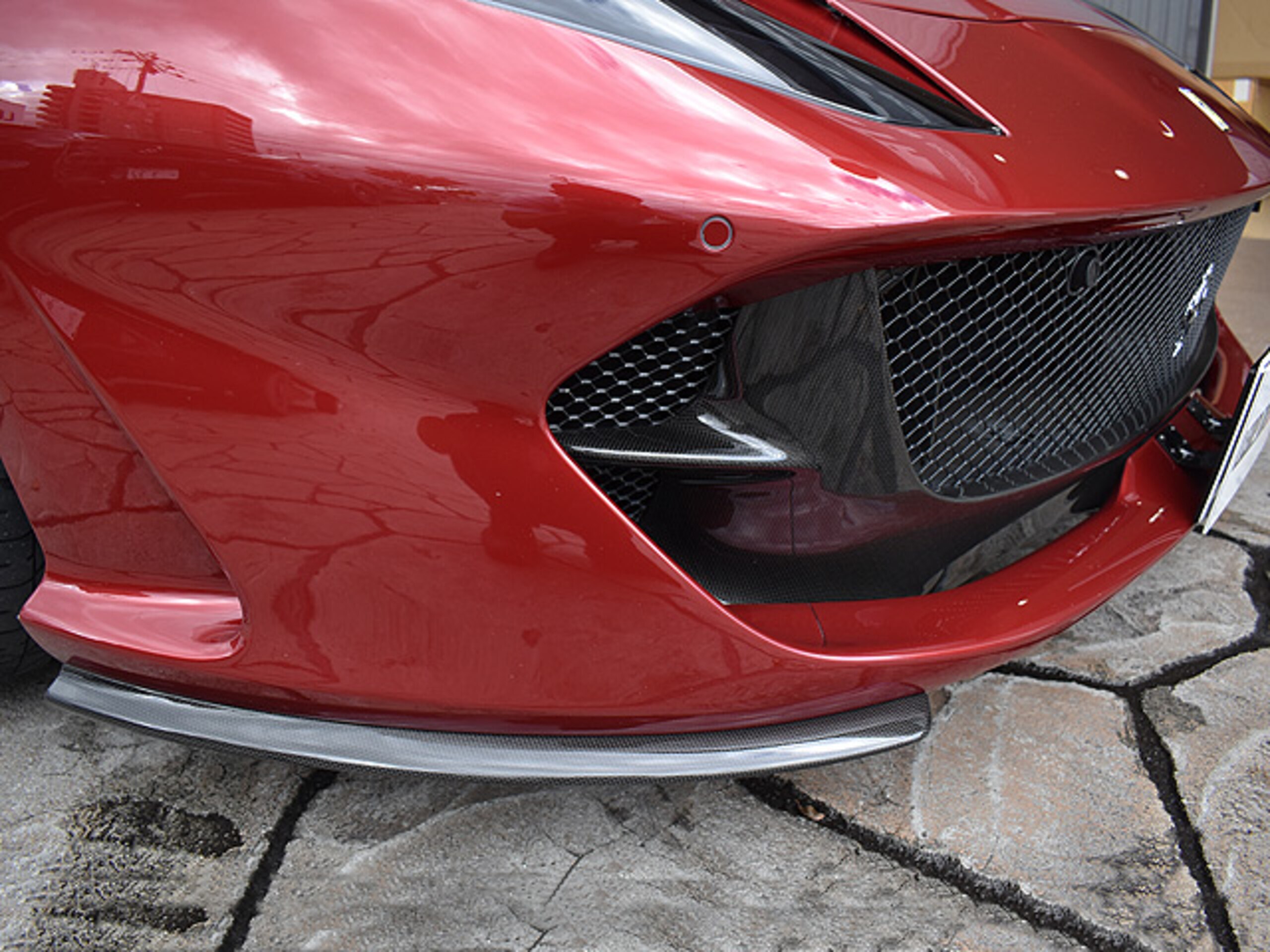 2018 Ferrari 812 Superfast — Photo 19 / 37