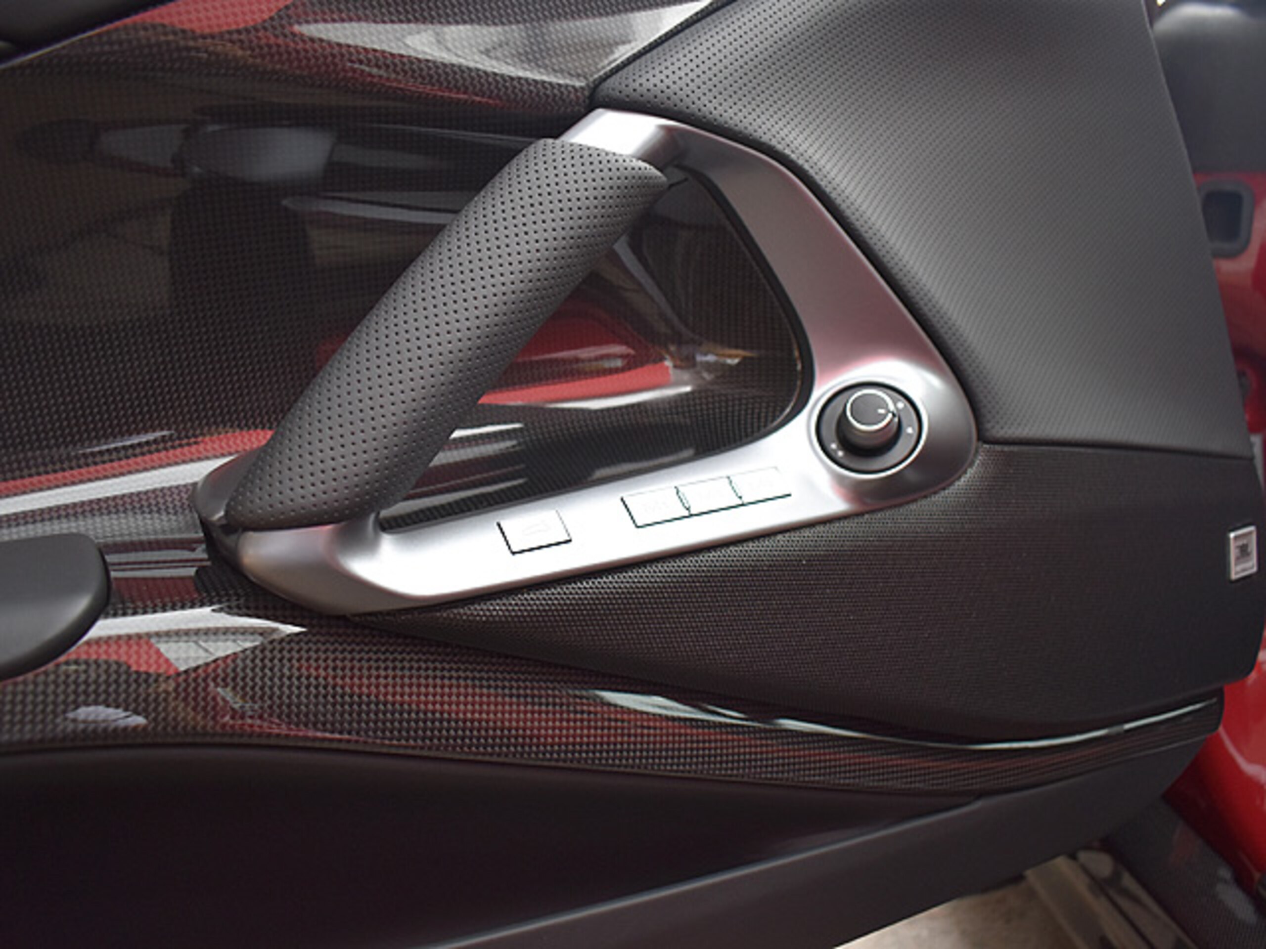 2018 Ferrari 812 Superfast — Photo 32 / 37