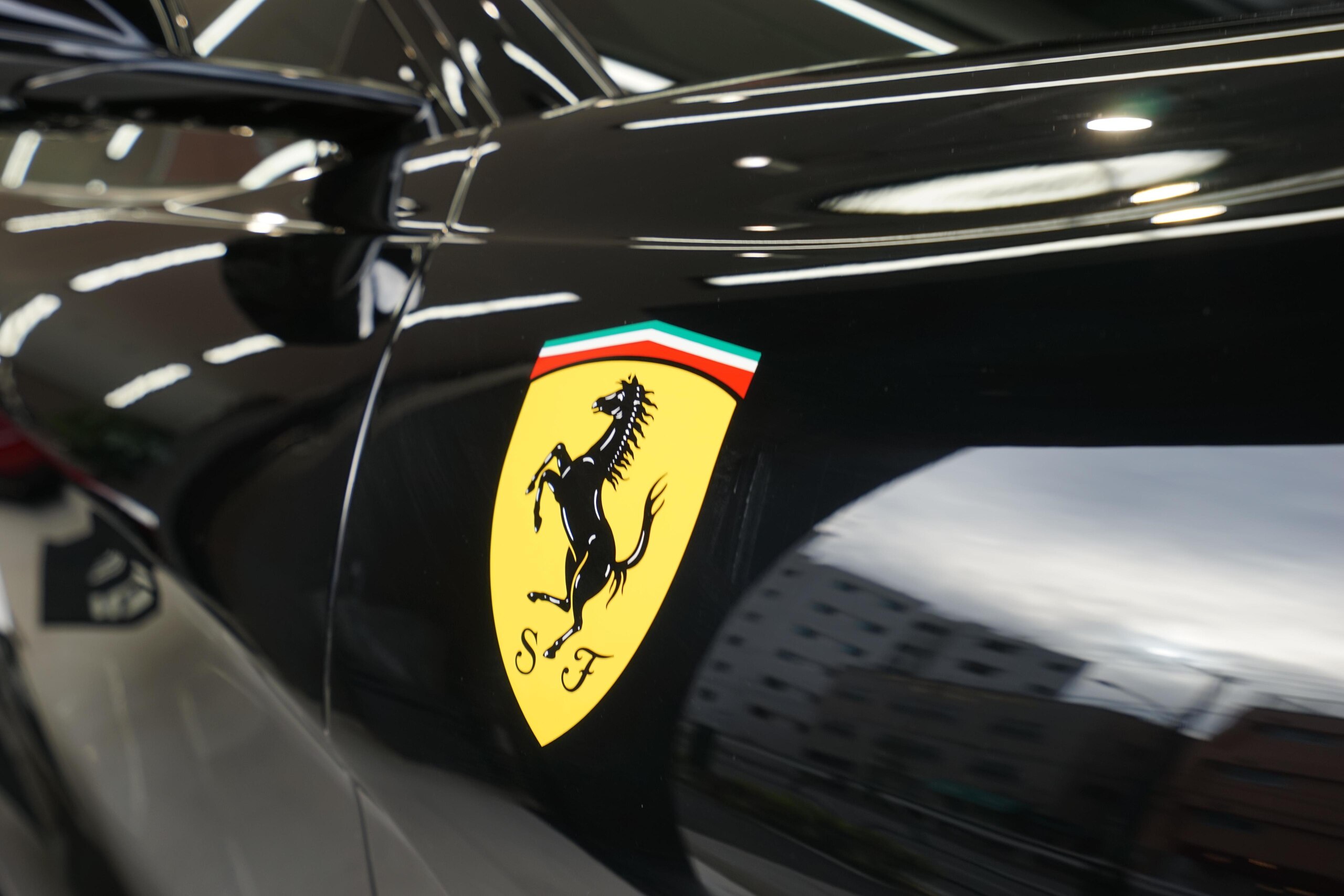 2018 Ferrari 812 Superfast Tailor Made — Photo 6 / 24