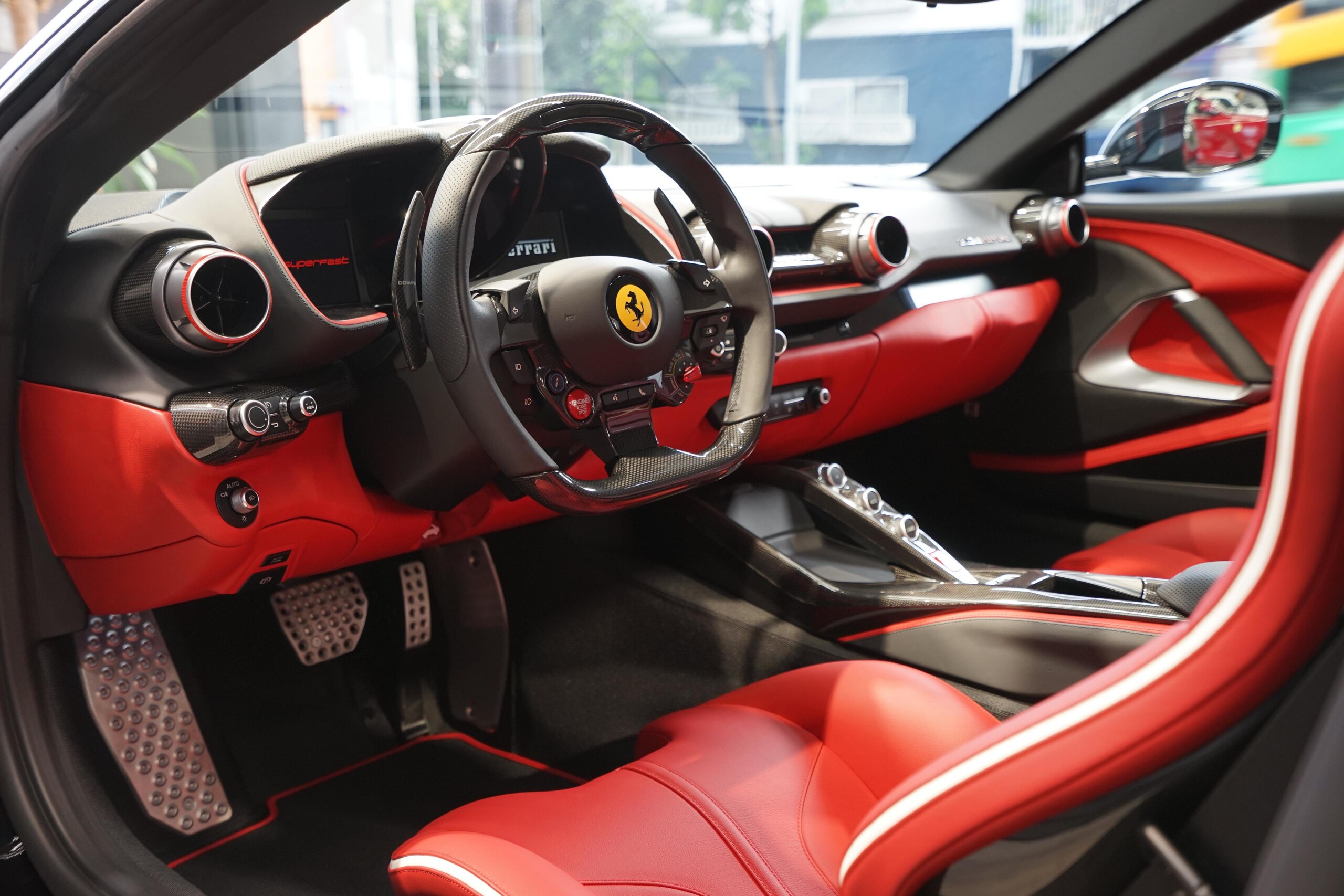 2018 Ferrari 812 Superfast Tailor Made — Photo 8 / 24
