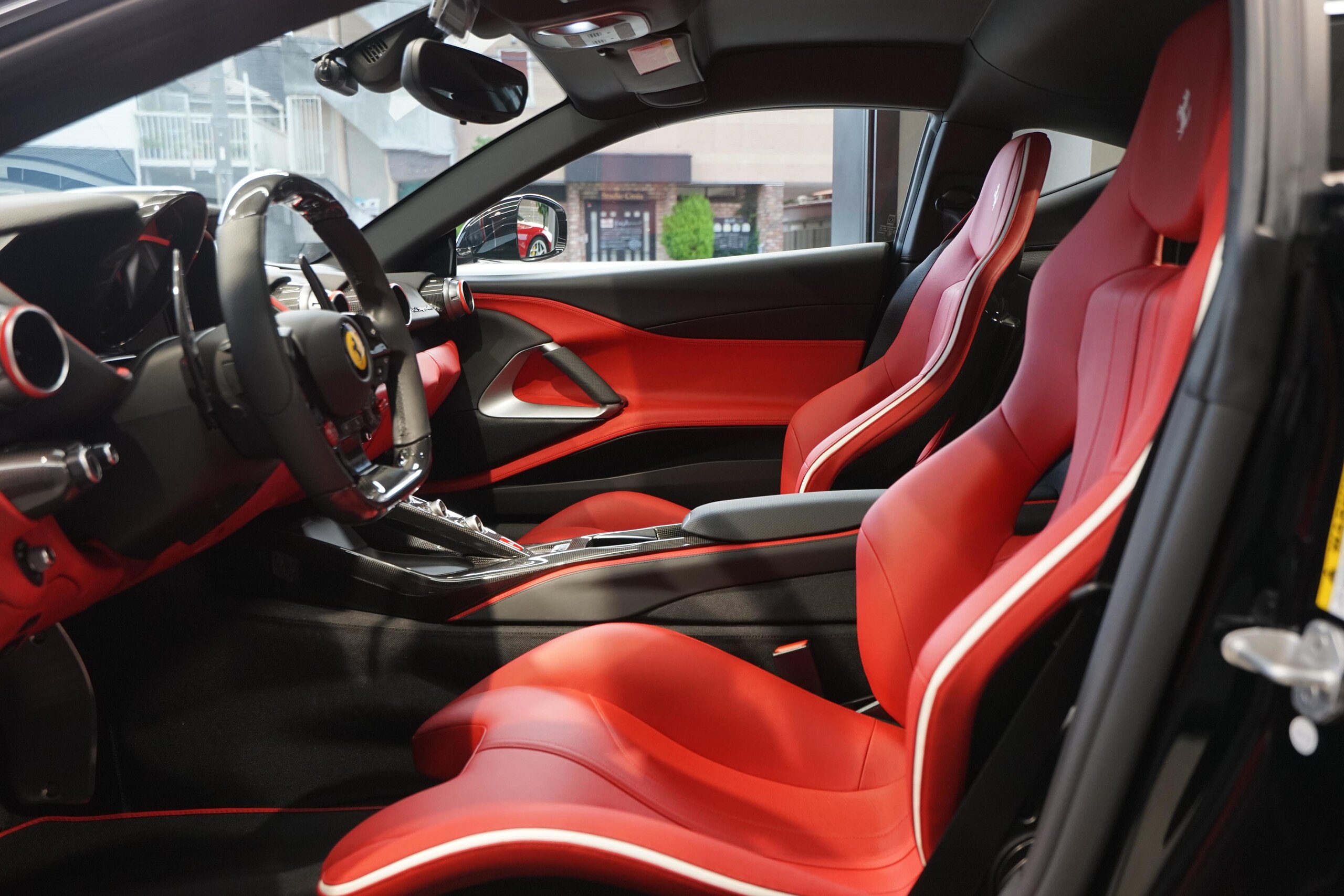 2018 Ferrari 812 Superfast Tailor Made — Photo 9 / 24