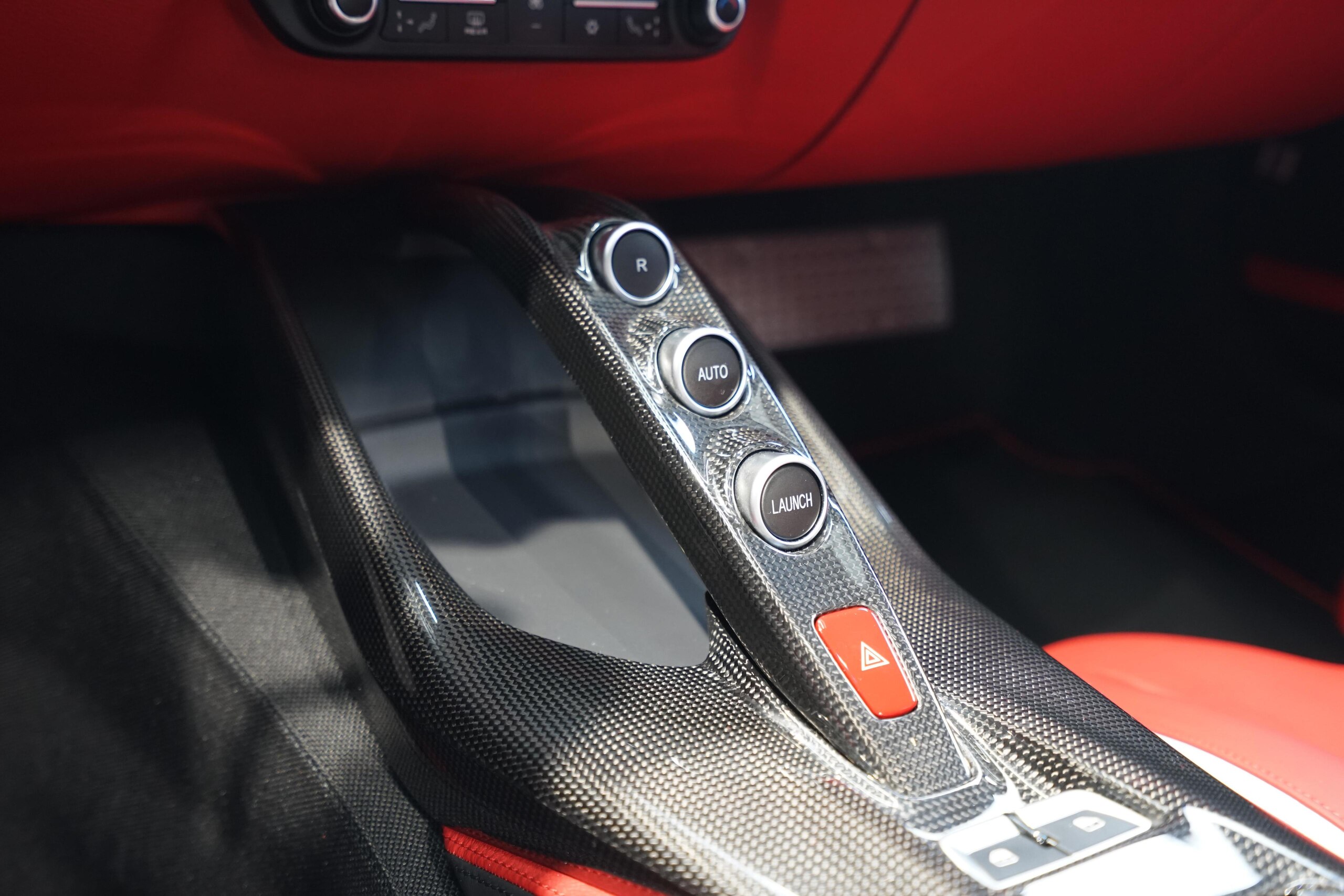 2018 Ferrari 812 Superfast Tailor Made — Photo 14 / 24
