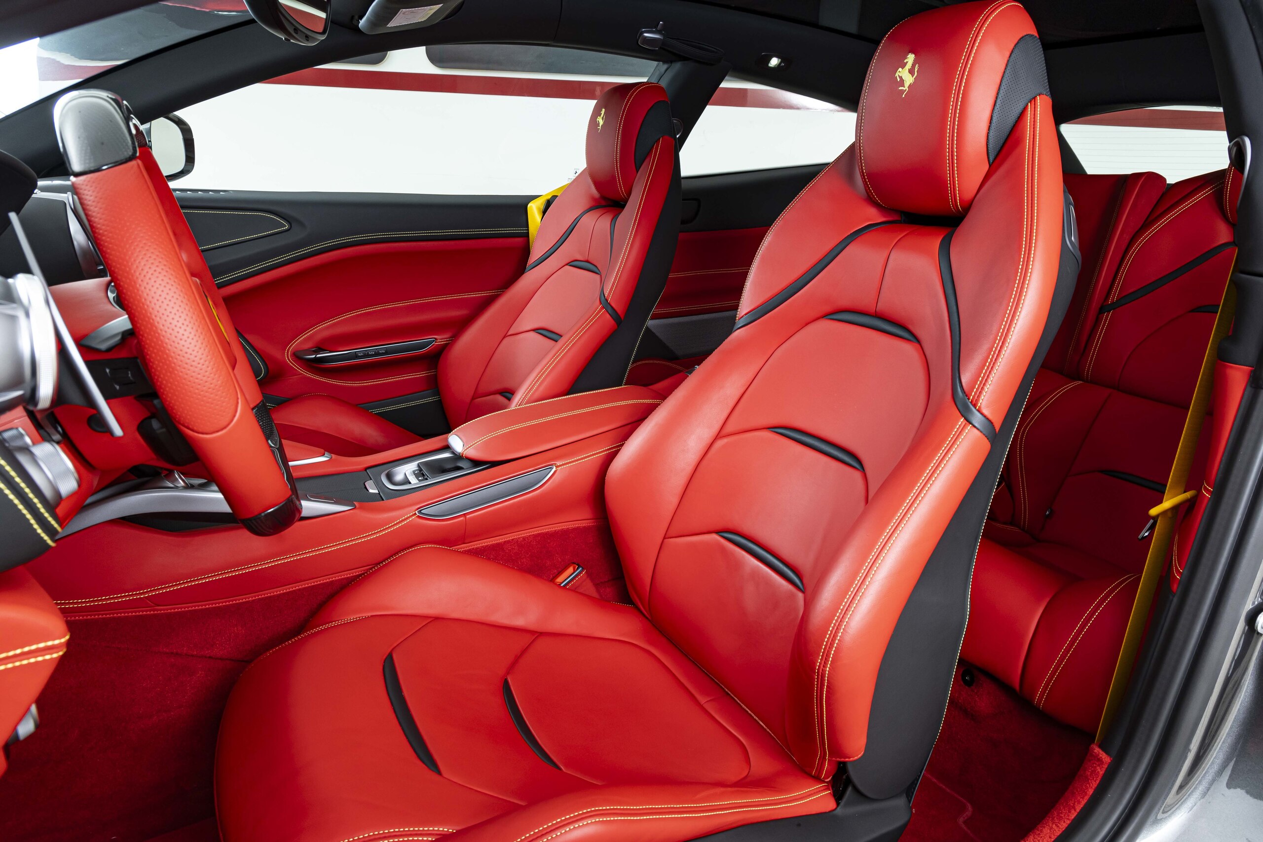 2018 Ferrari GTC4Lusso — Photo 9 / 26