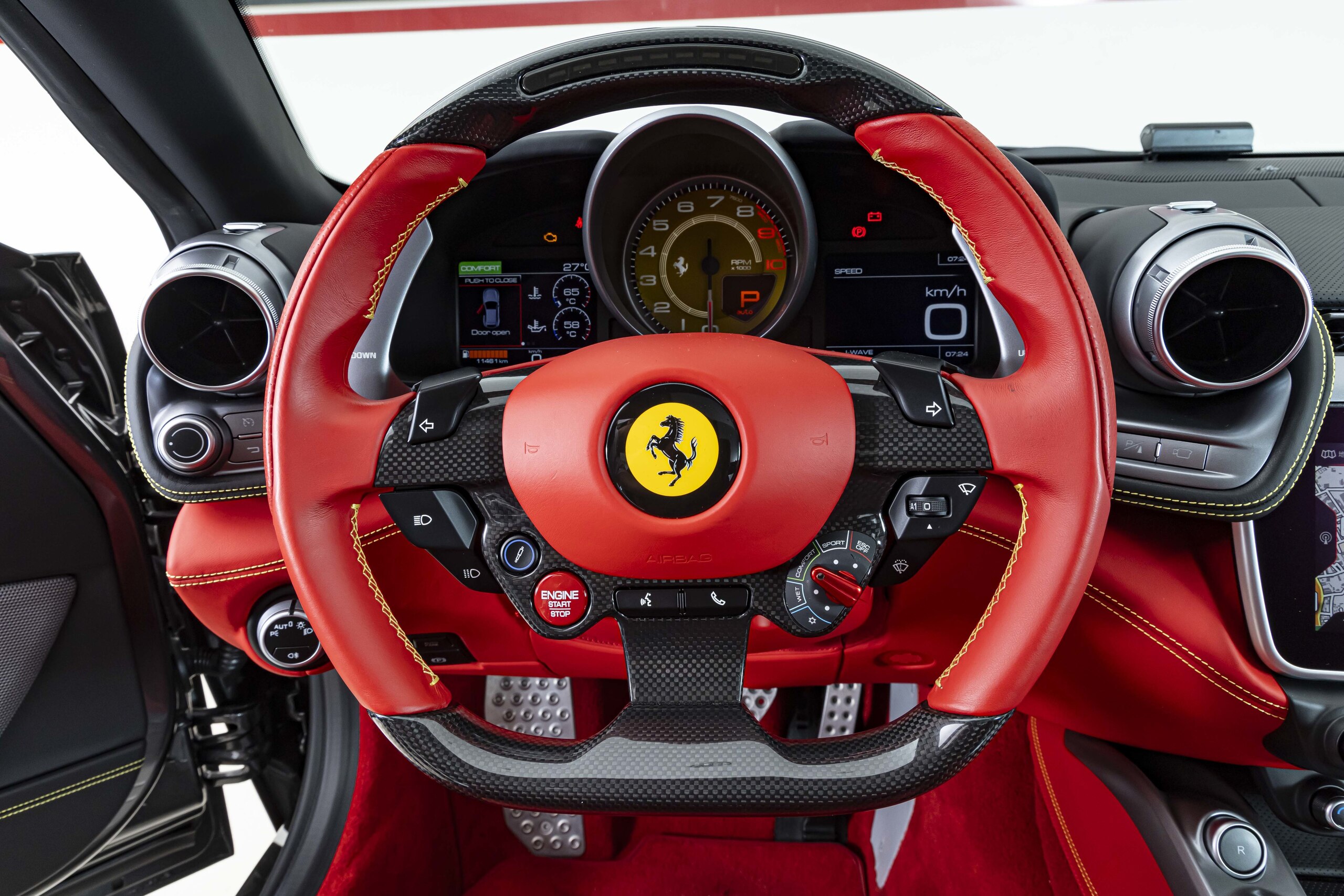 2018 Ferrari GTC4Lusso — Photo 15 / 26