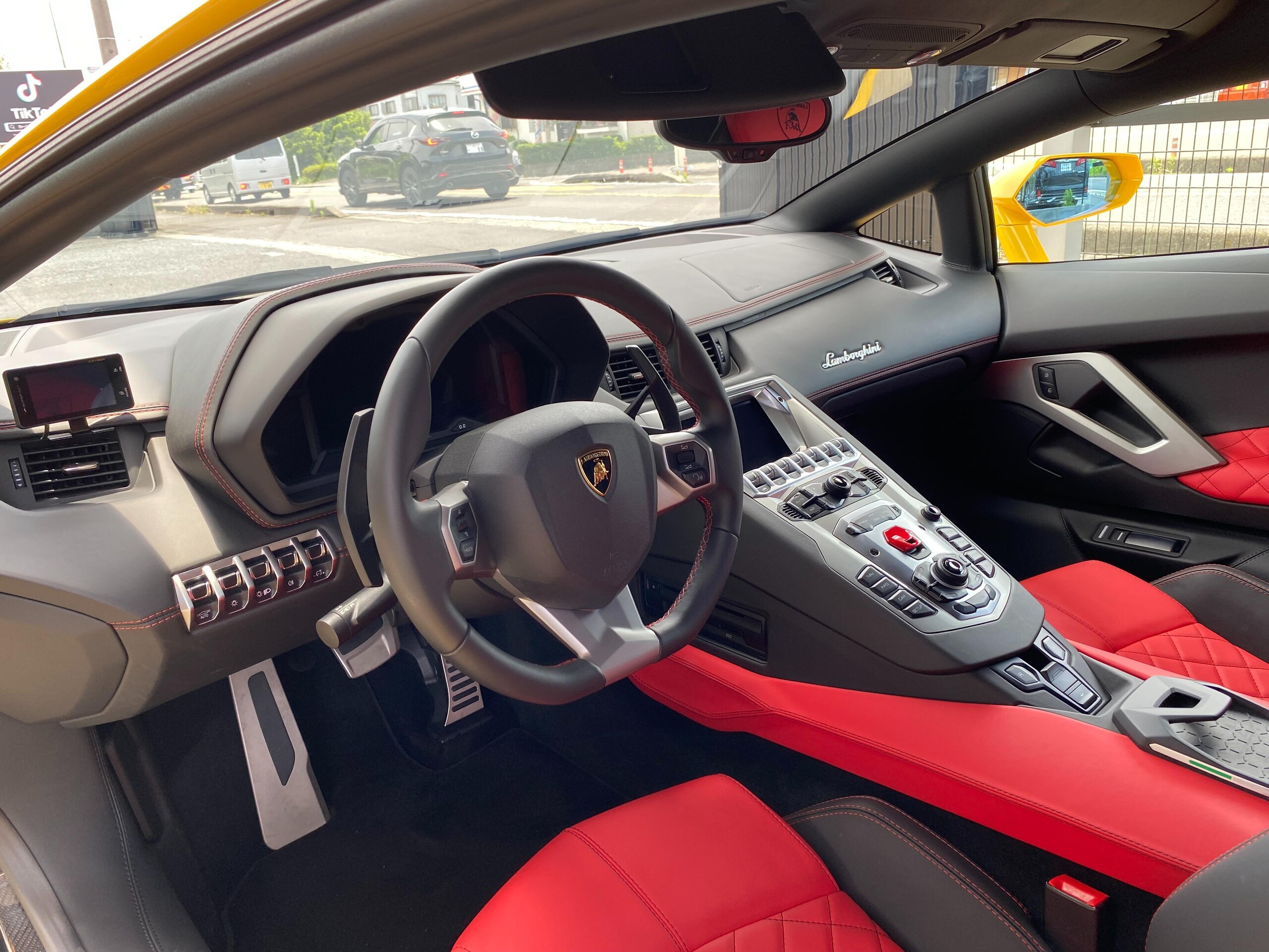 2018 Lamborghini Aventador S — Photo 7 / 55