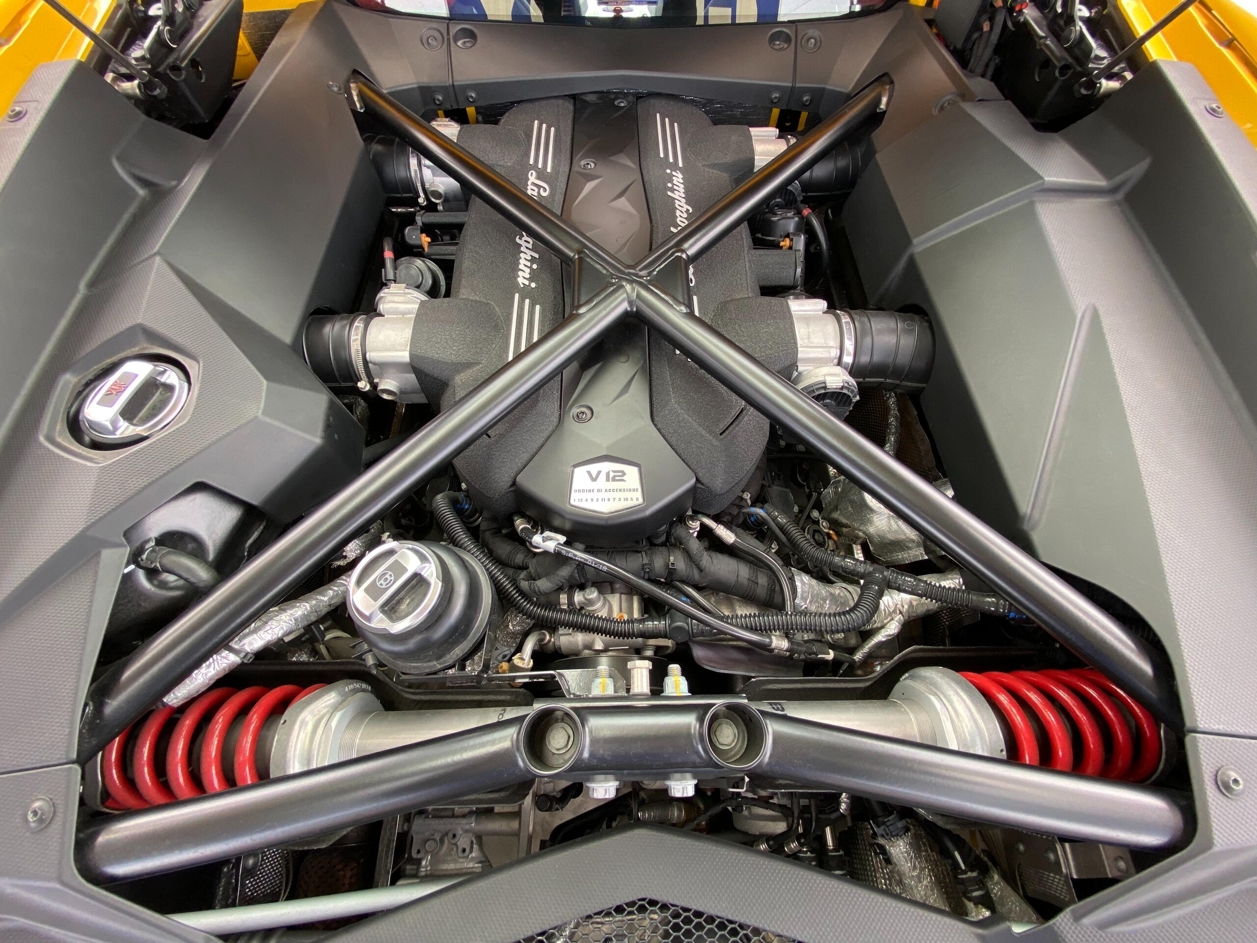 2018 Lamborghini Aventador S — Photo 26 / 55