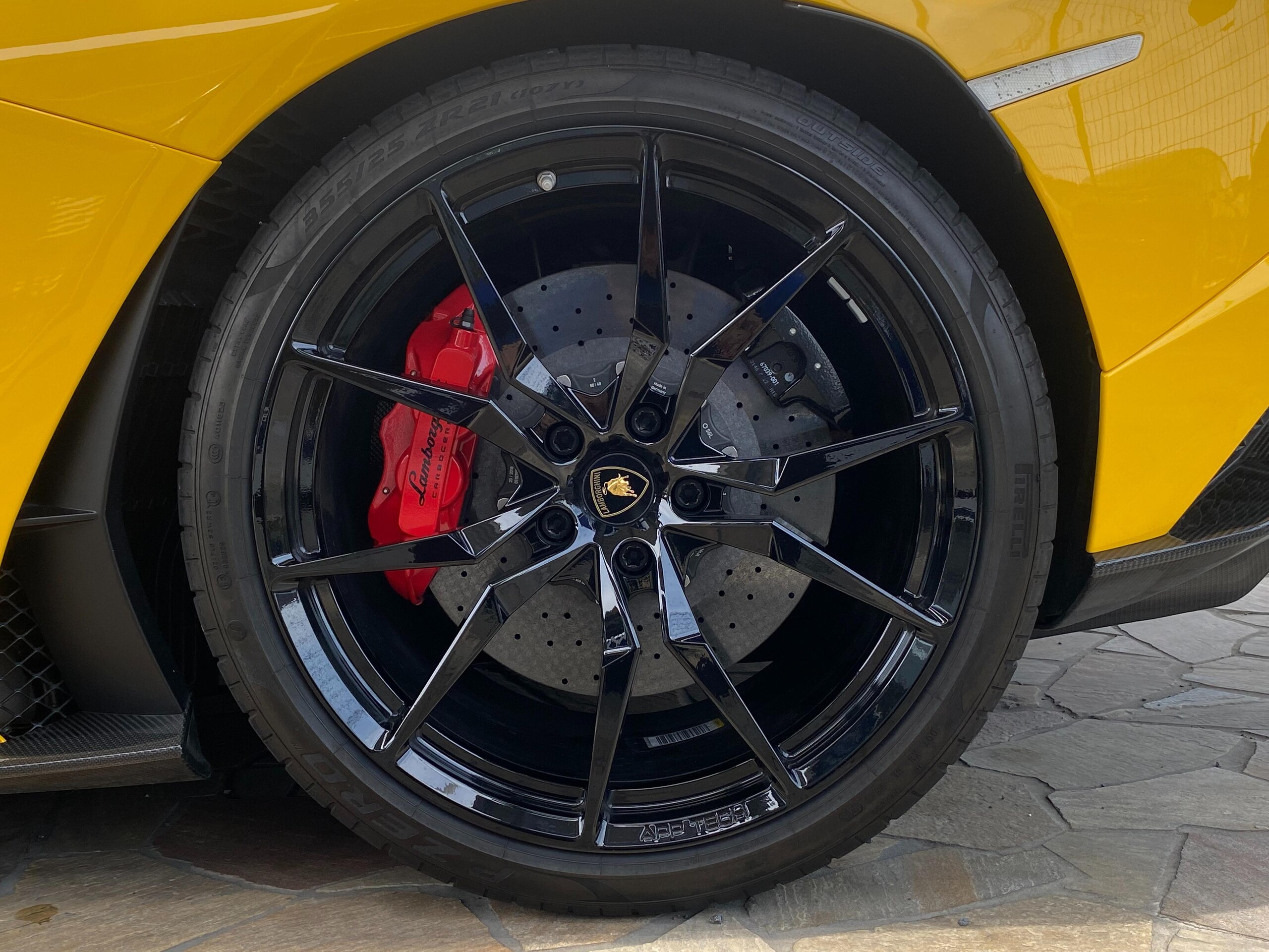 2018 Lamborghini Aventador S — Photo 30 / 55