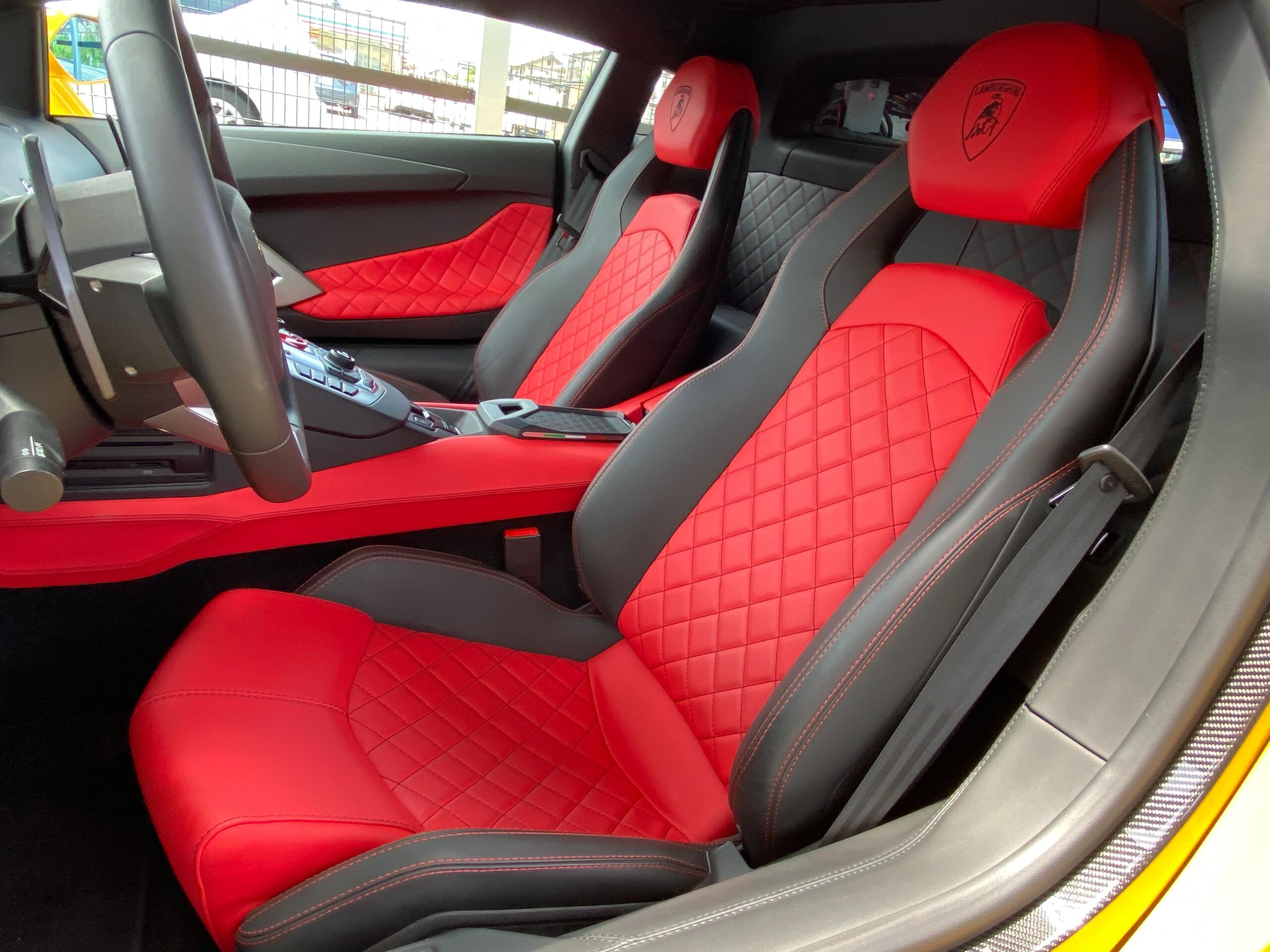 2018 Lamborghini Aventador S — Photo 33 / 55