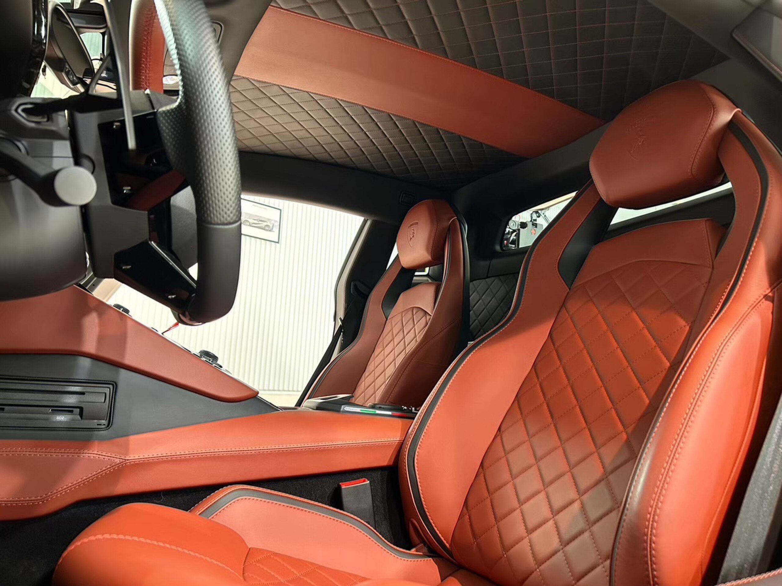 2018 Lamborghini Aventador S — Photo 7 / 39