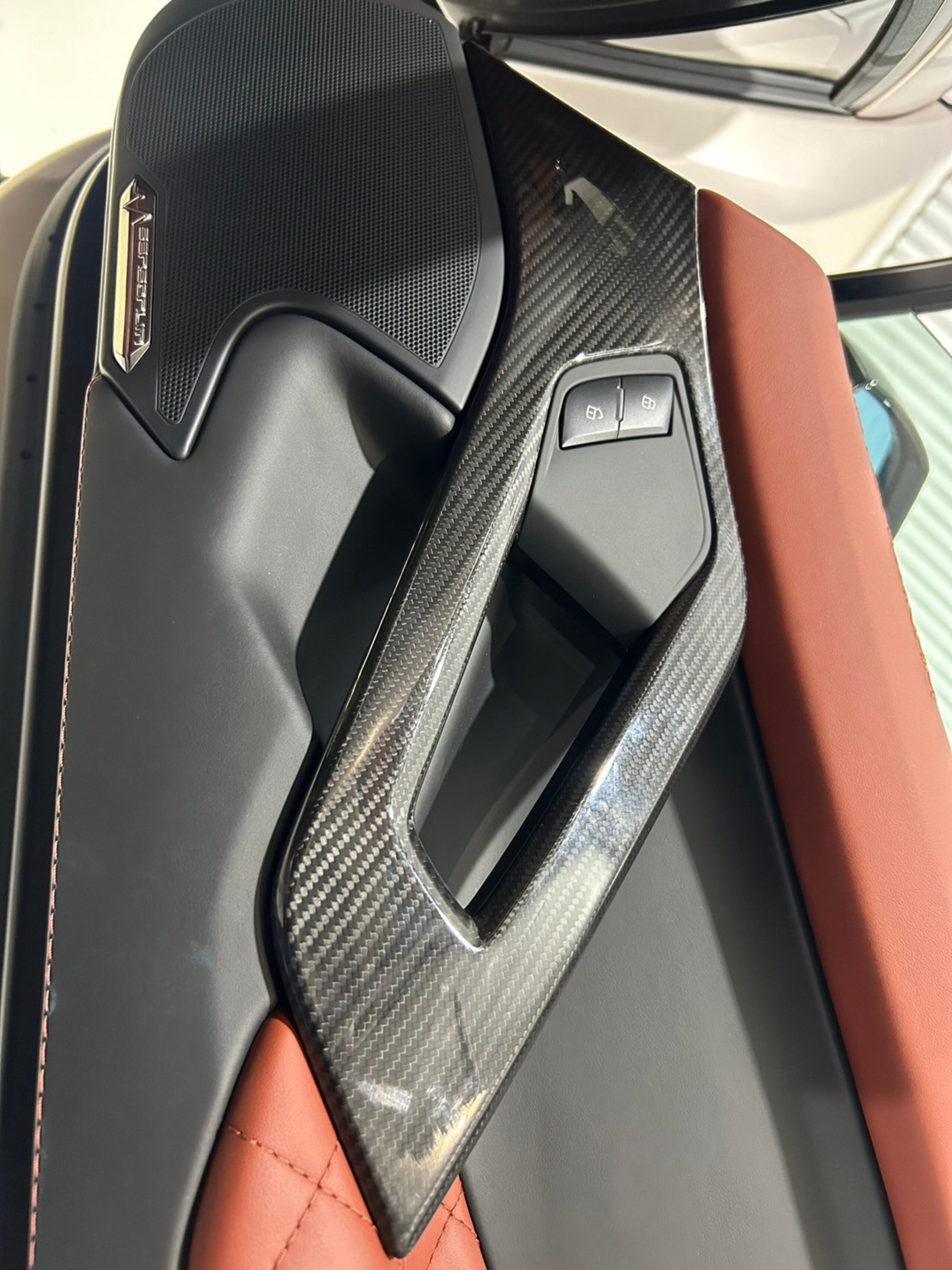 2018 Lamborghini Aventador S — Photo 12 / 39