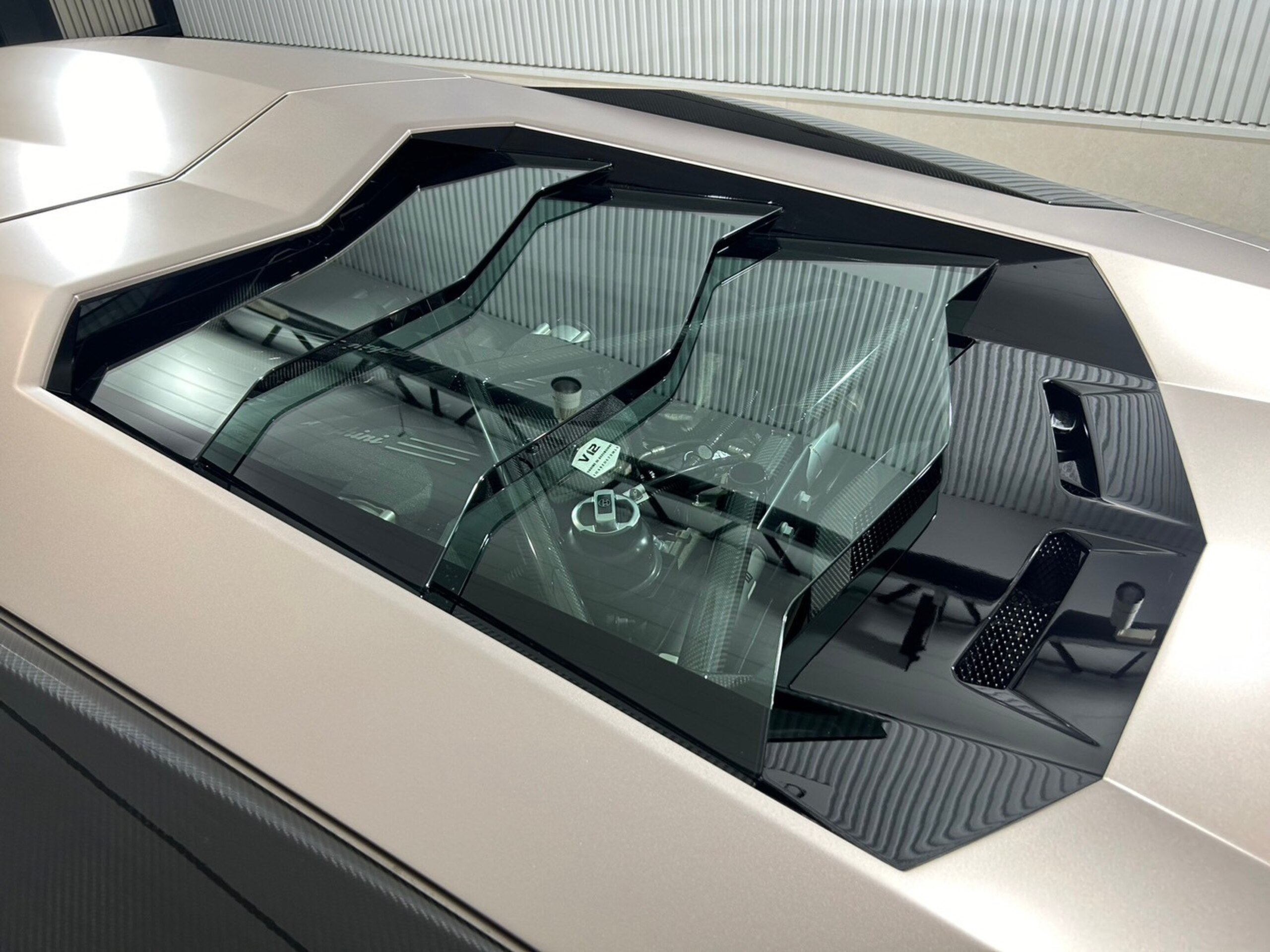 2018 Lamborghini Aventador S — Photo 14 / 39