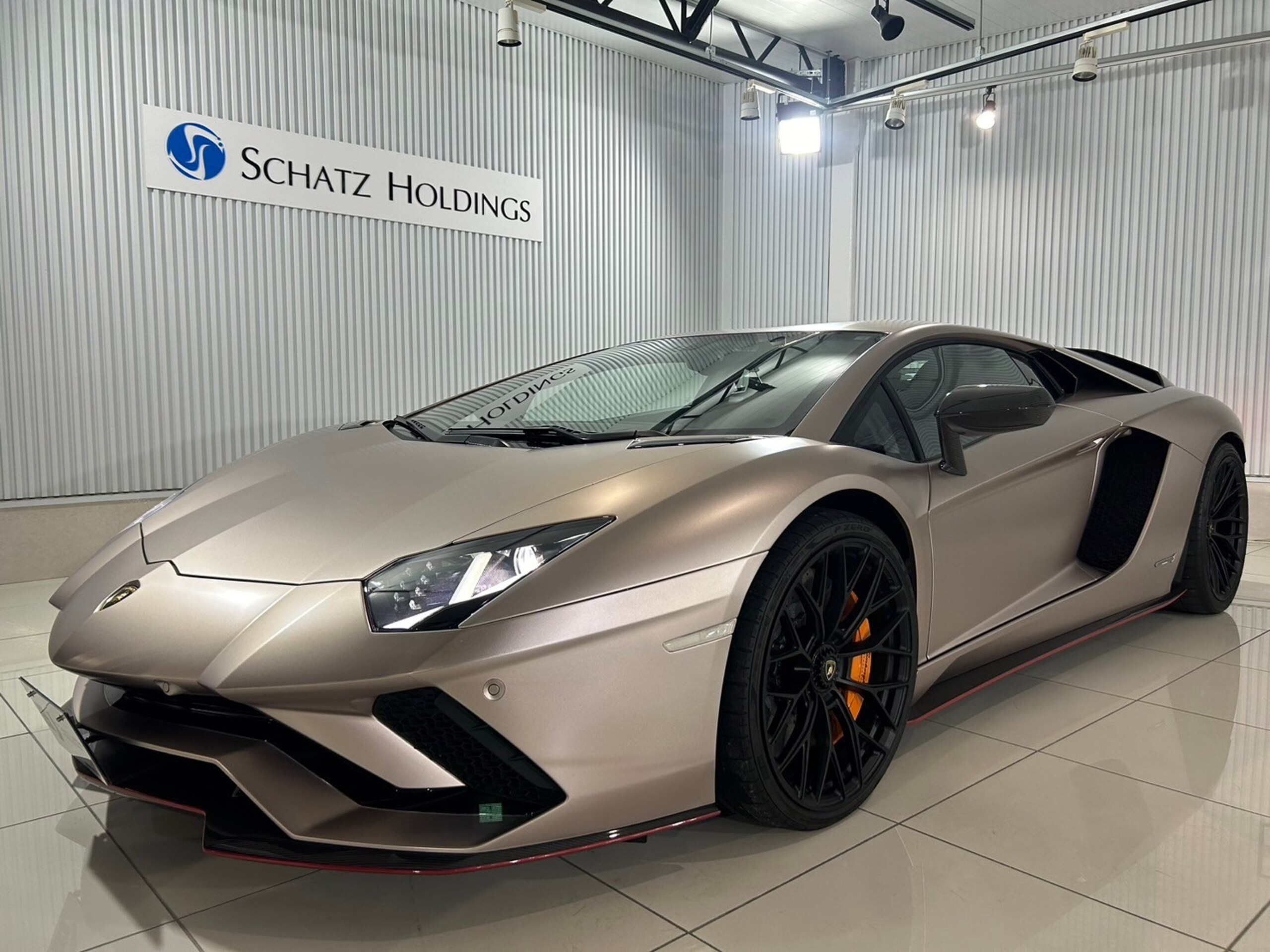 2018 Lamborghini Aventador S — Photo 15 / 39