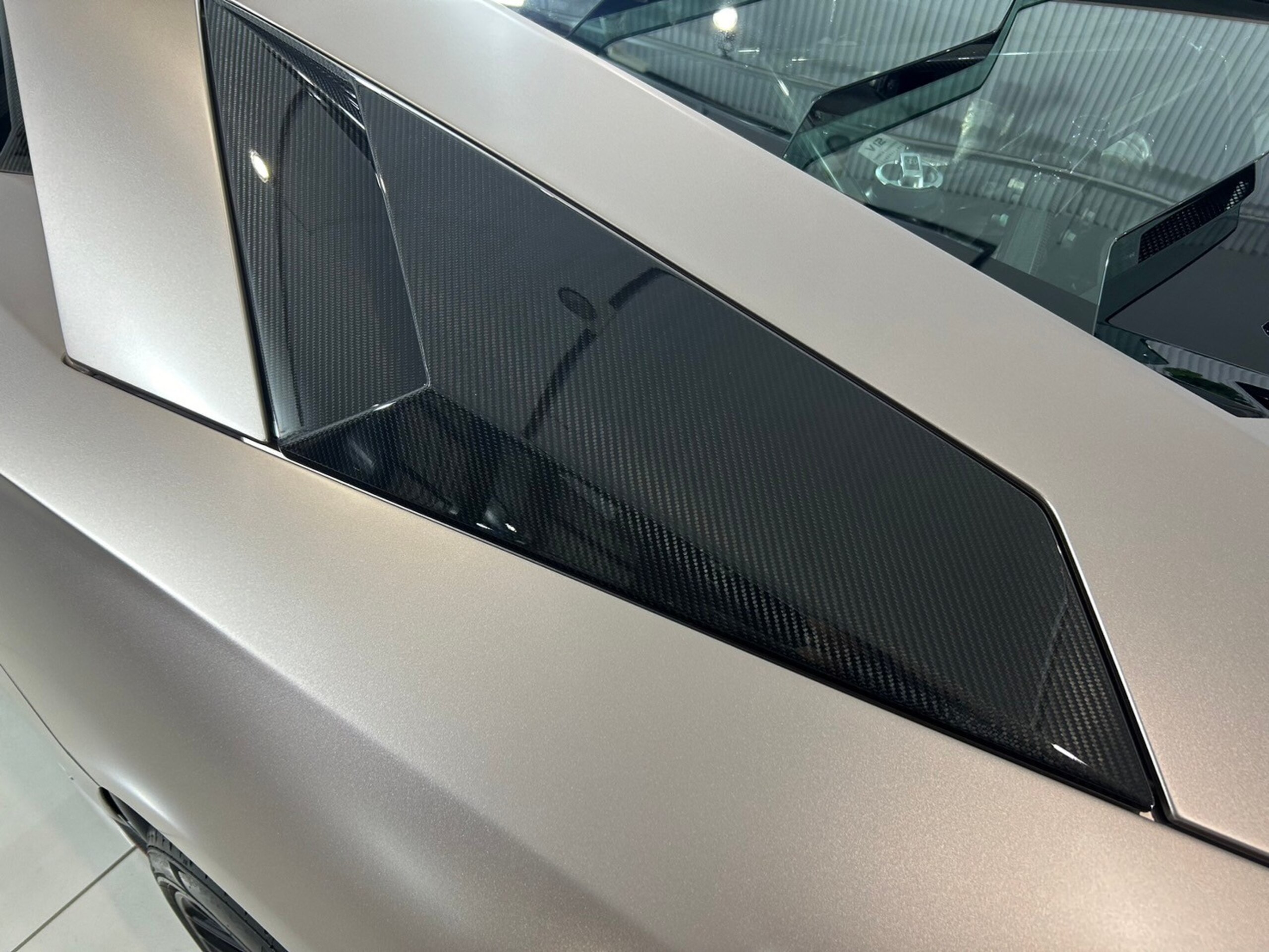 2018 Lamborghini Aventador S — Photo 29 / 39