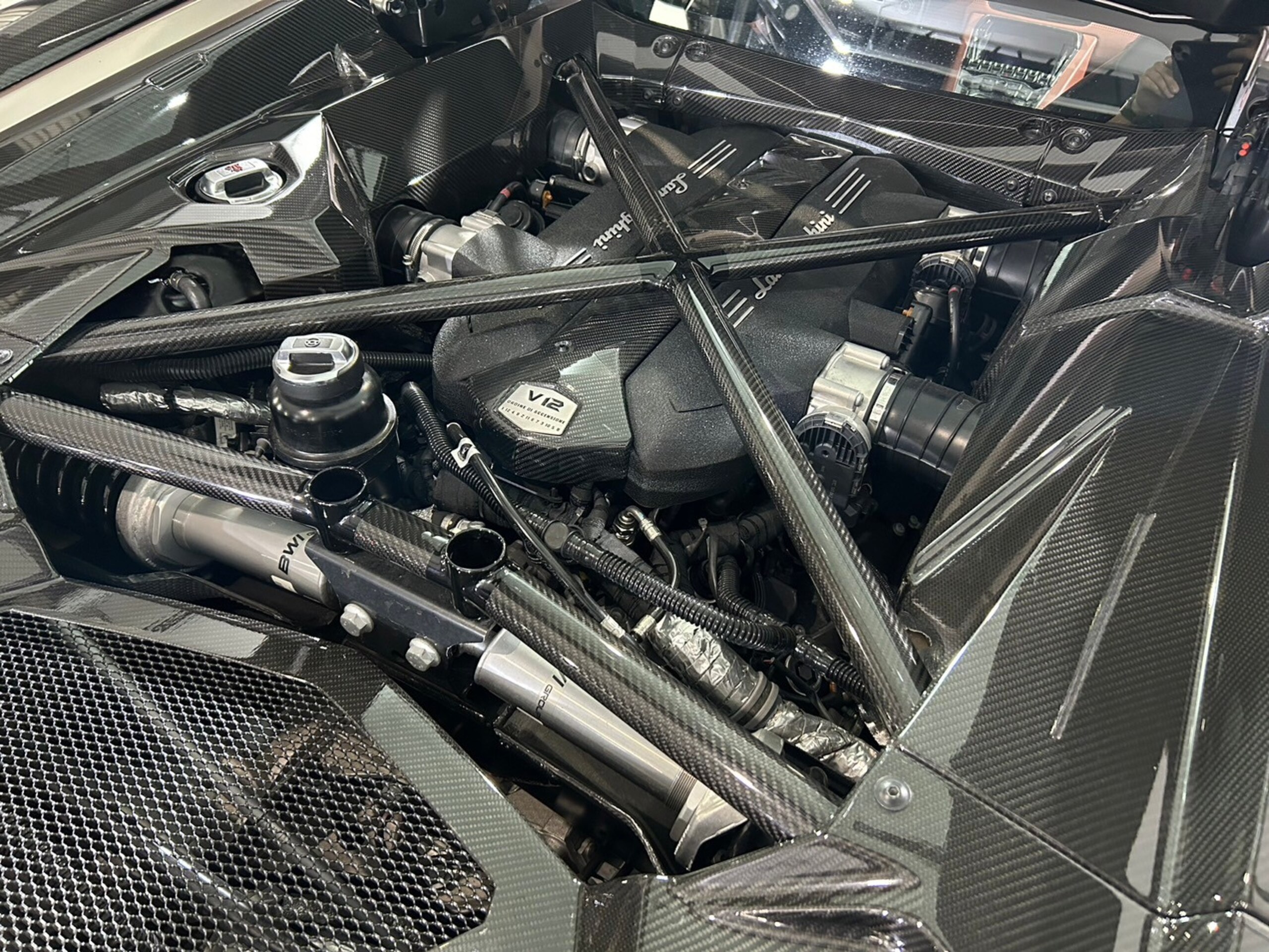 2018 Lamborghini Aventador S — Photo 33 / 39