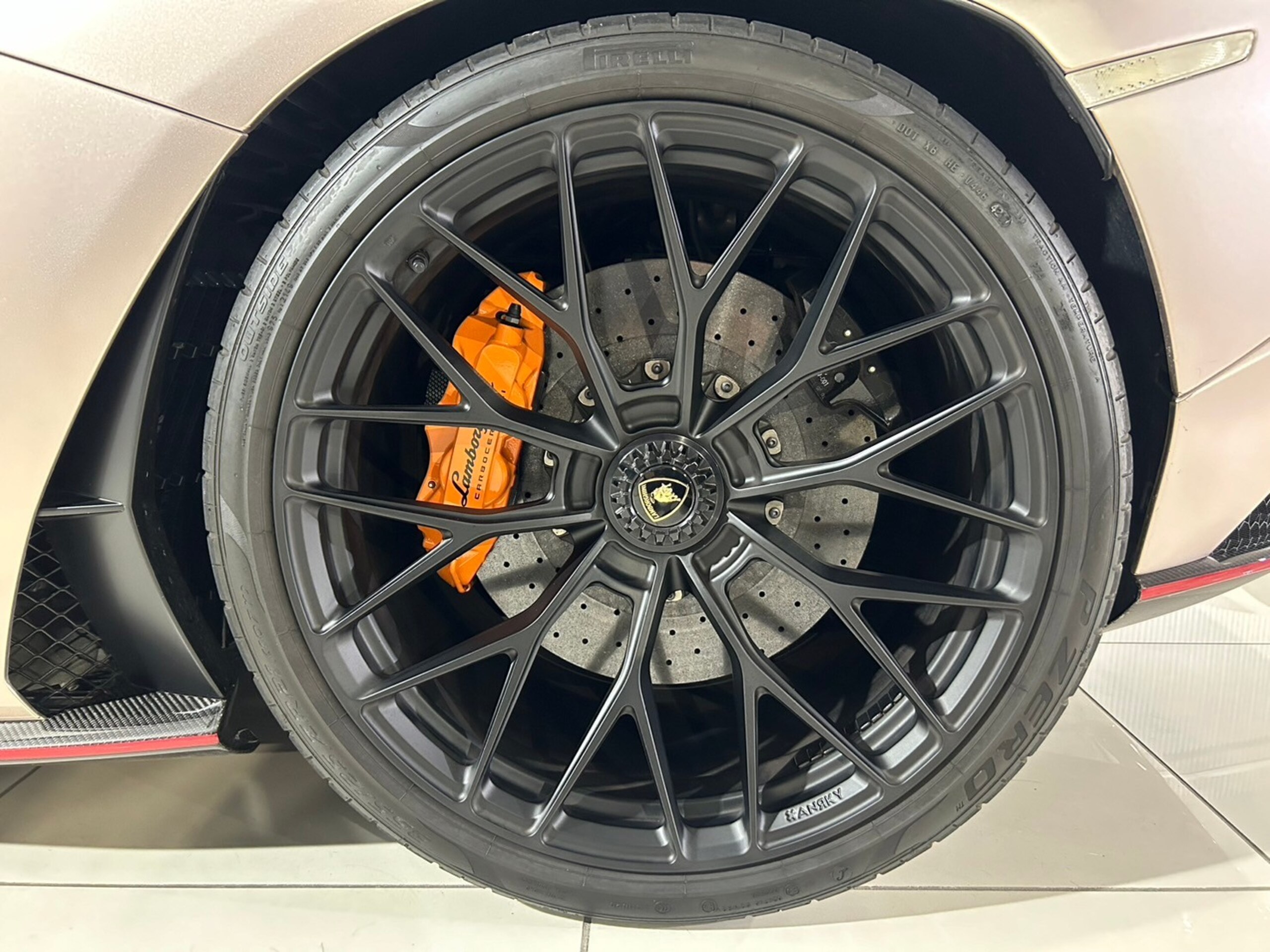 2018 Lamborghini Aventador S — Photo 36 / 39