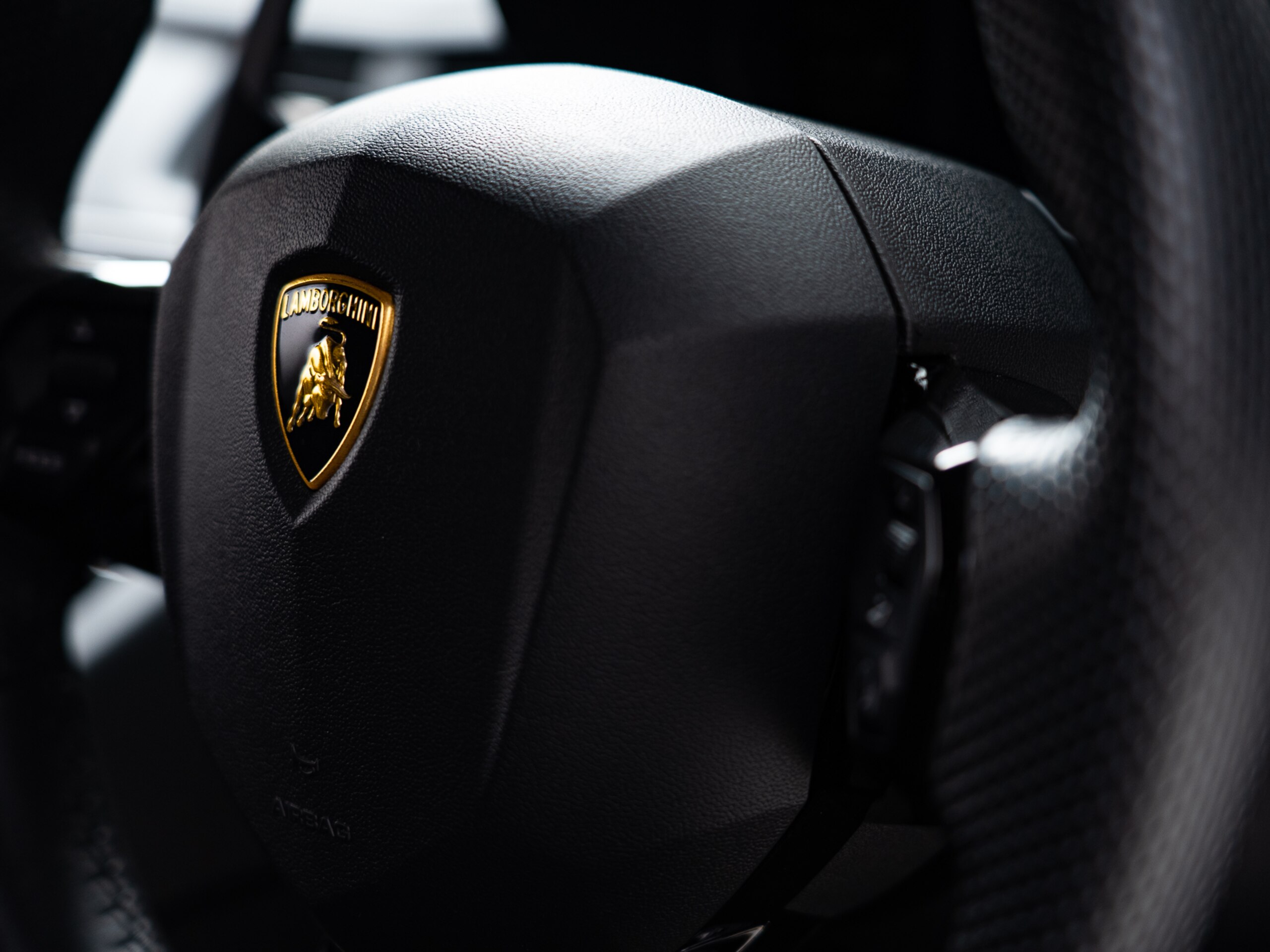 2018 Lamborghini Aventador S — Photo 21 / 36