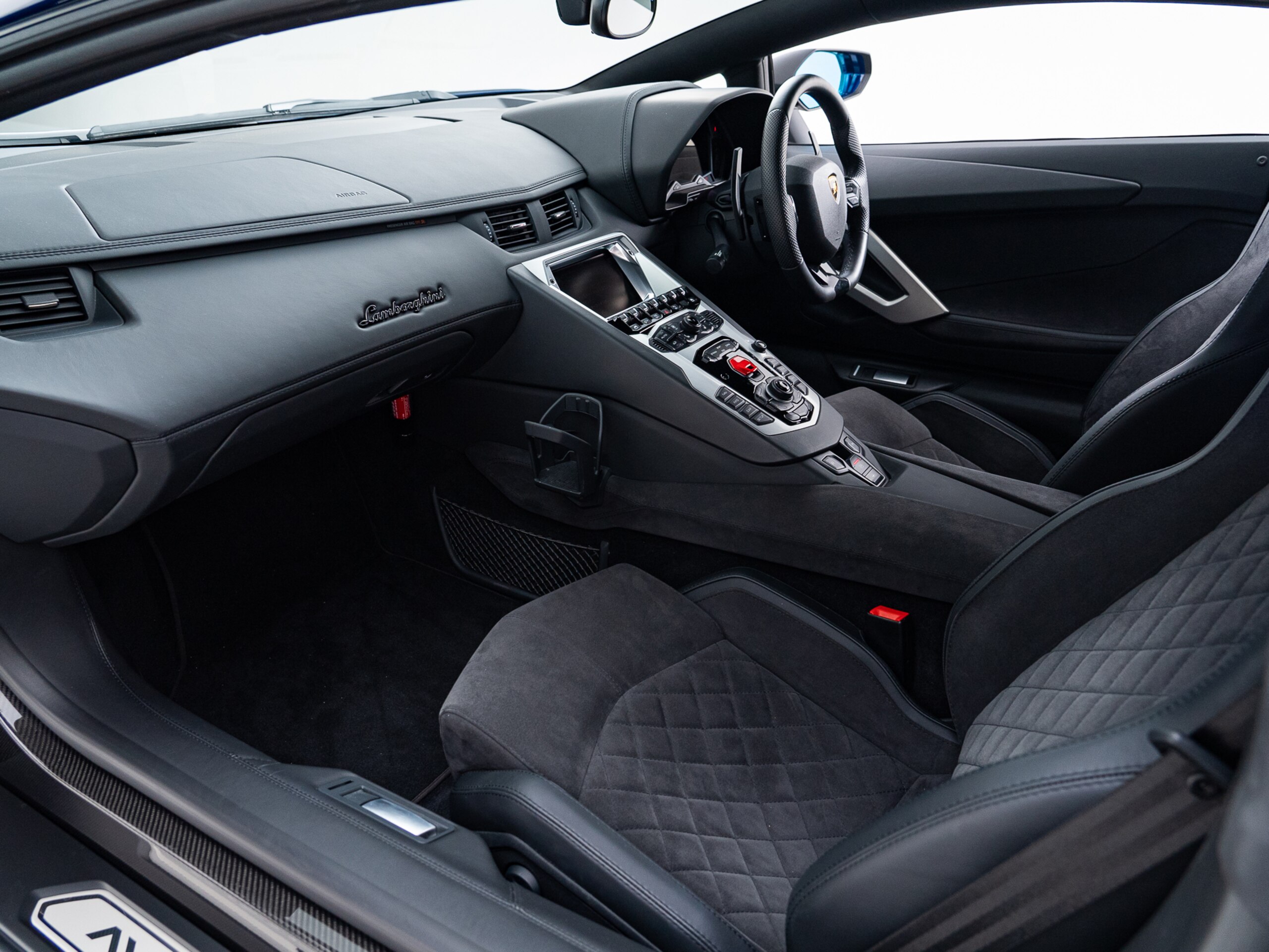 2018 Lamborghini Aventador S — Photo 29 / 36