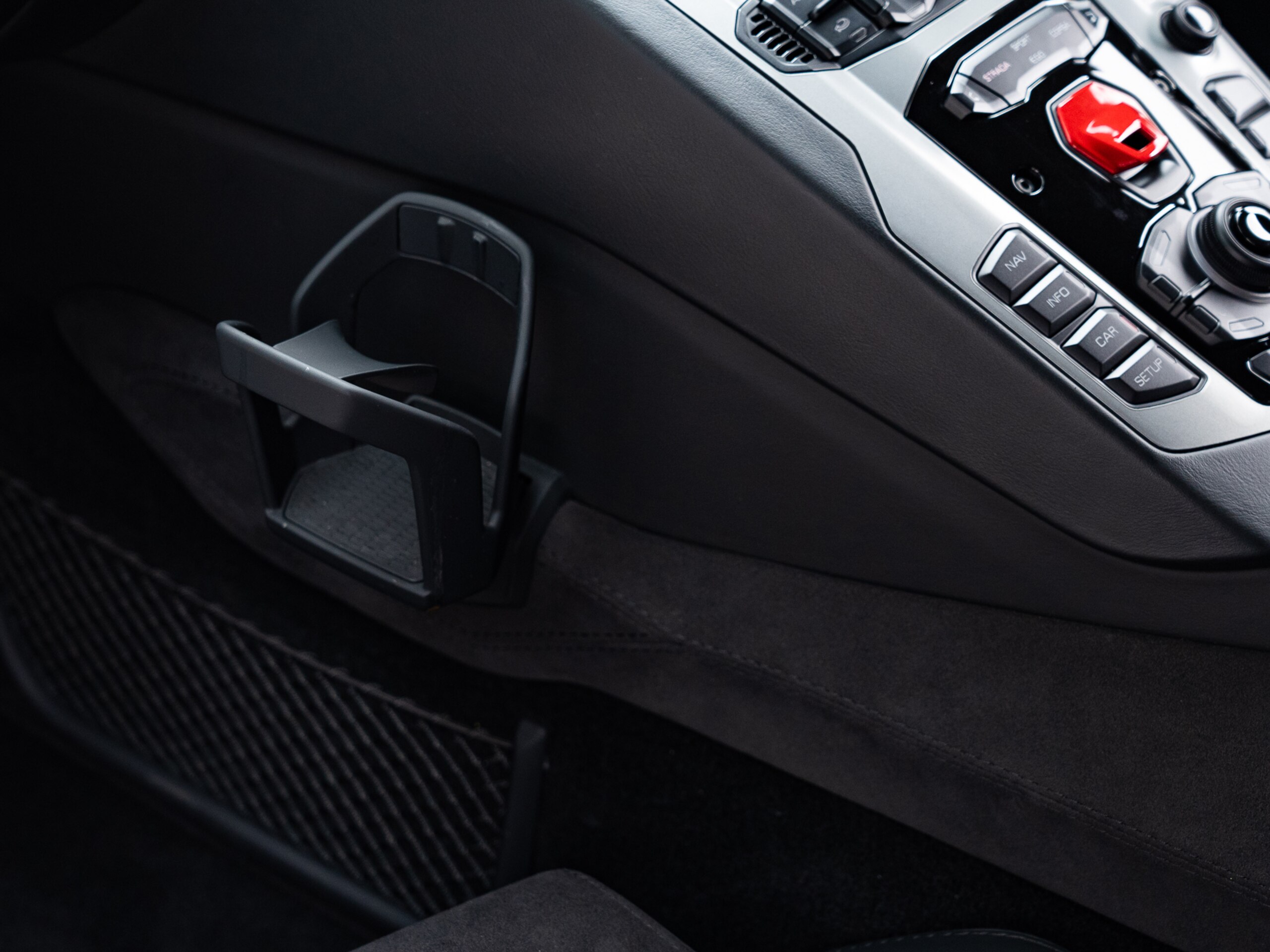 2018 Lamborghini Aventador S — Photo 30 / 36